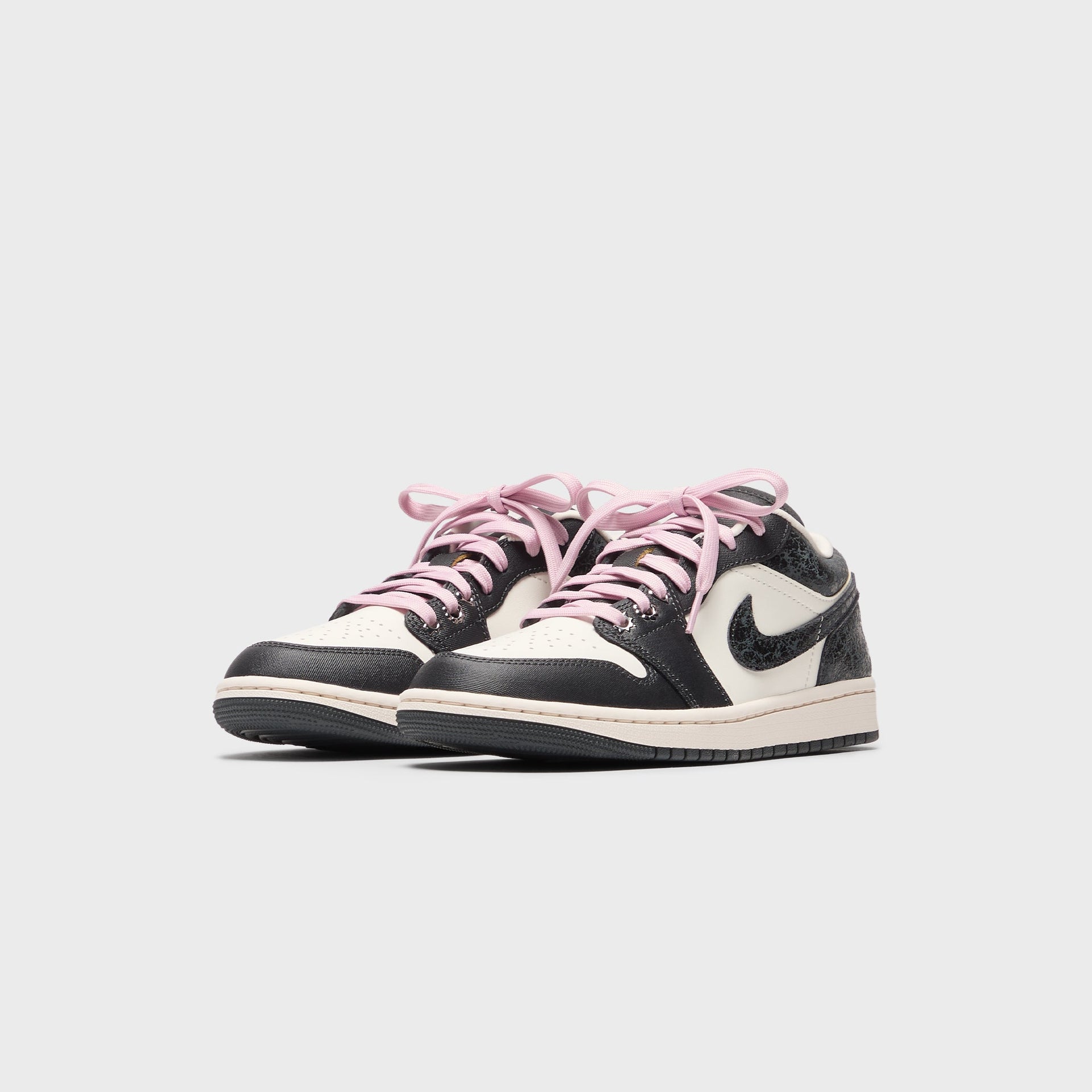 Jordan WMNS Air Jordan 1 Low - Iced Carmine / White / Elemental Pink / Sail