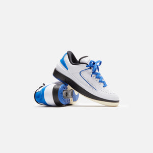 Nike WMNS Air Jordan 2 Retro Low - White / Varsity Royal / Black / Muslin