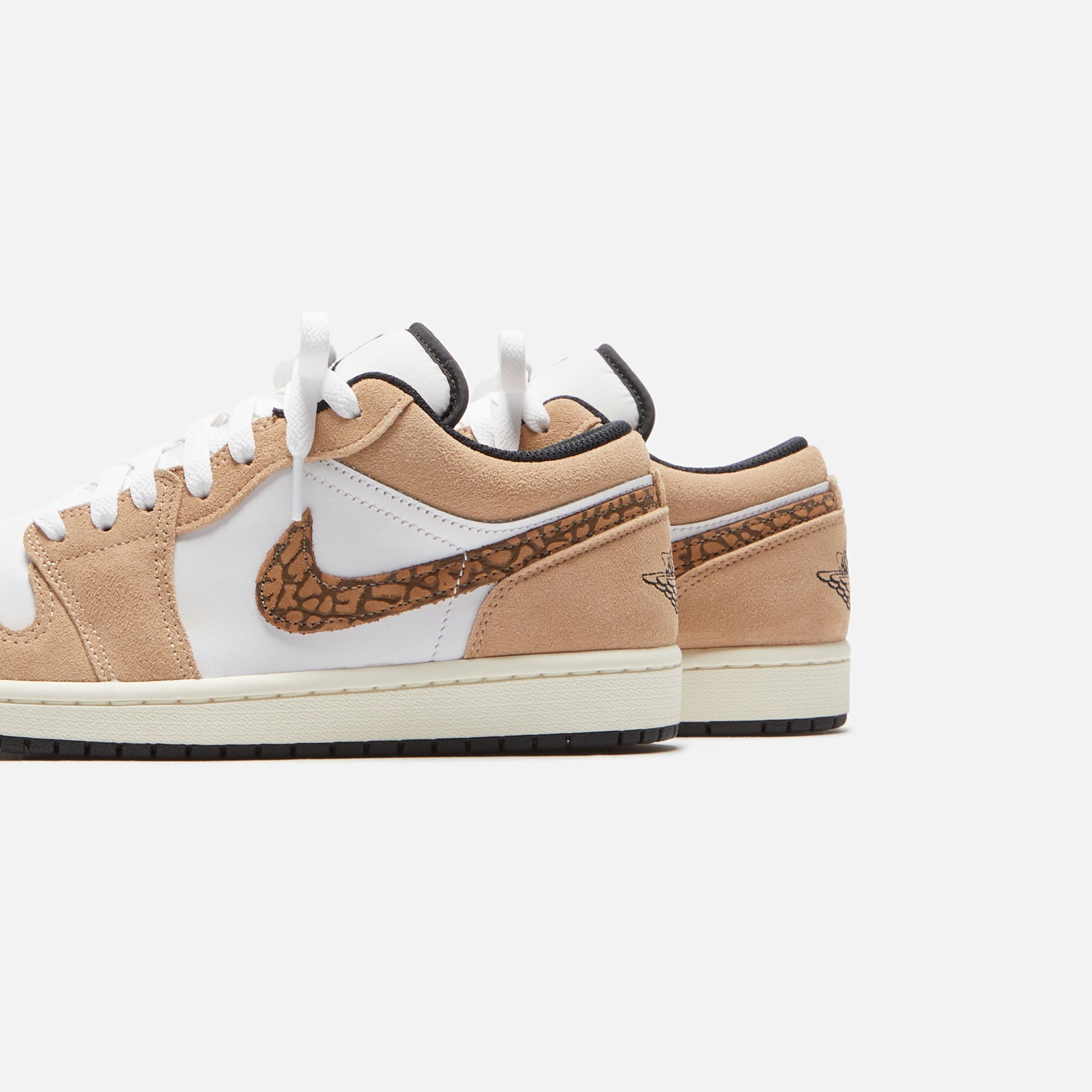 Nike Air Jordan 1 Low SE -  Hemp / Metallic Gold / White / Light British Tan