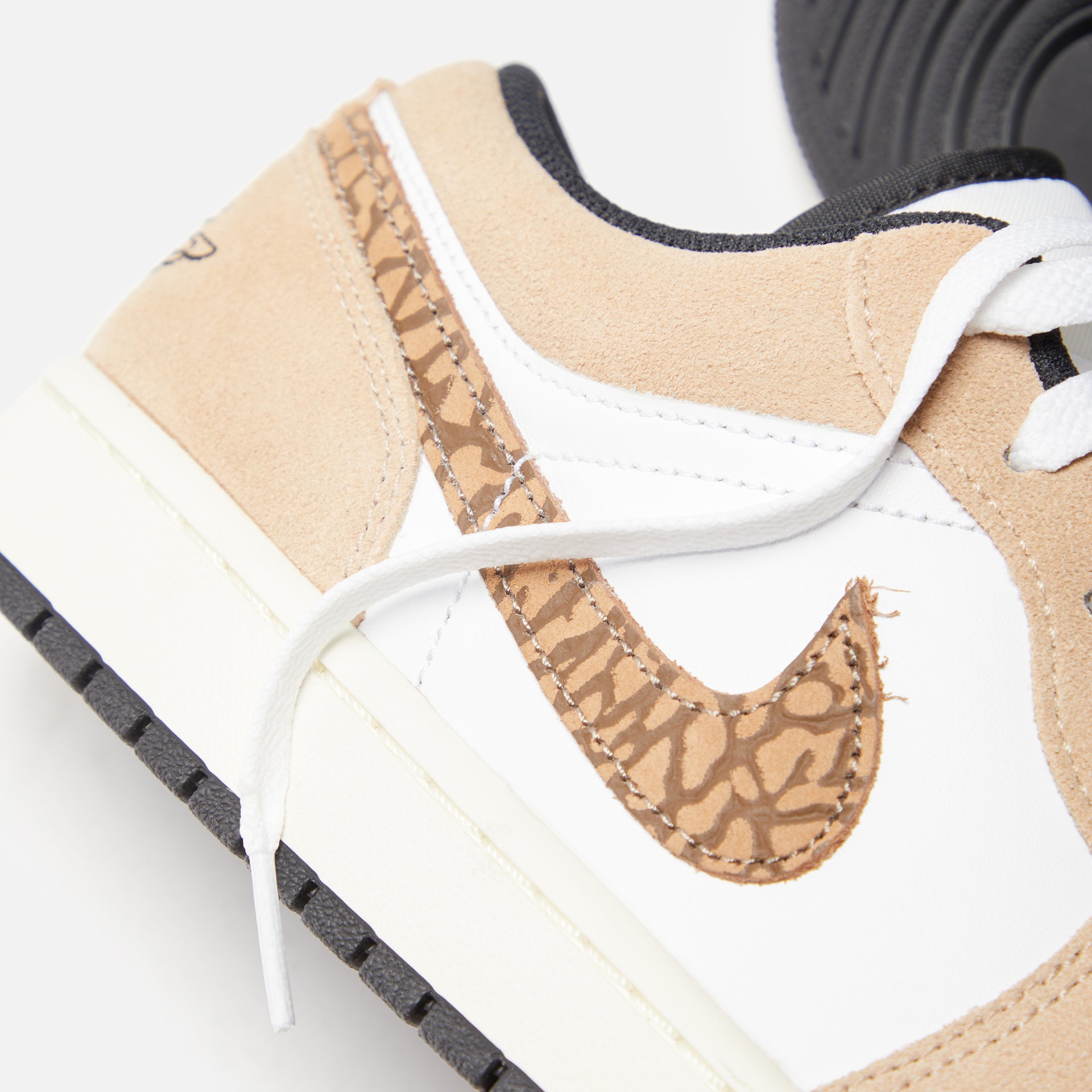 Nike Air Jordan 1 Low SE -  Hemp / Metallic Gold / White / Light British Tan