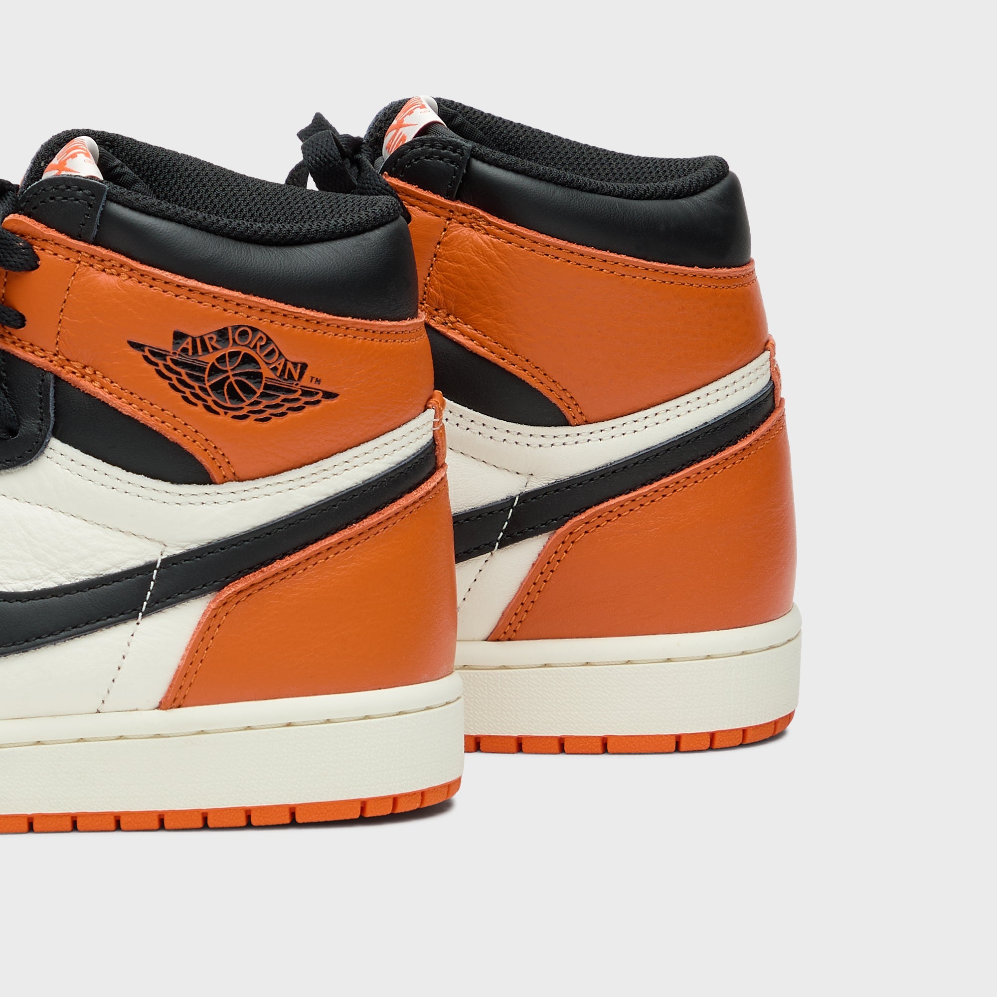 Jordan Air Jordan 1 High OG - Black / Sail / Starfish – Kith