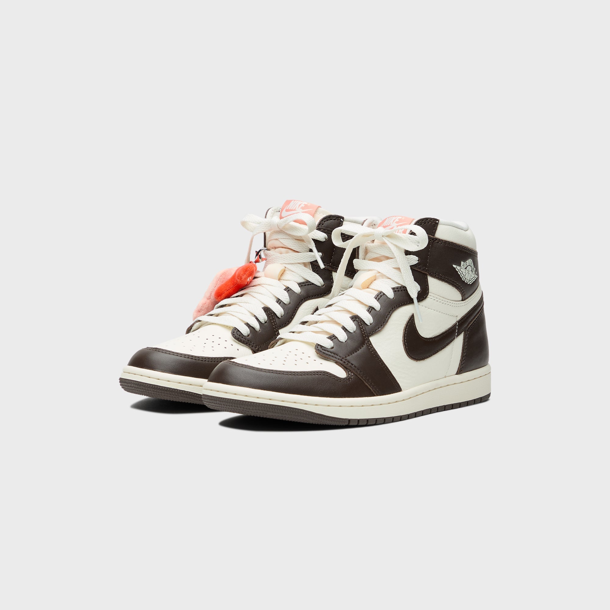 Nike WMNS Air Jordan 1 Retro High OG - Baroque Brown / Sail