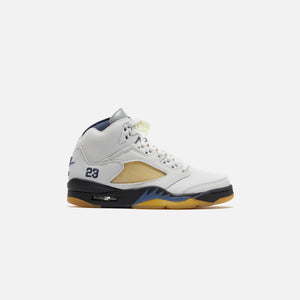 Jordan x A Ma Maniére WMNS Air Jordan 5 Retro - Photon Dust / Black-Diffused Blue / Pale Ivory