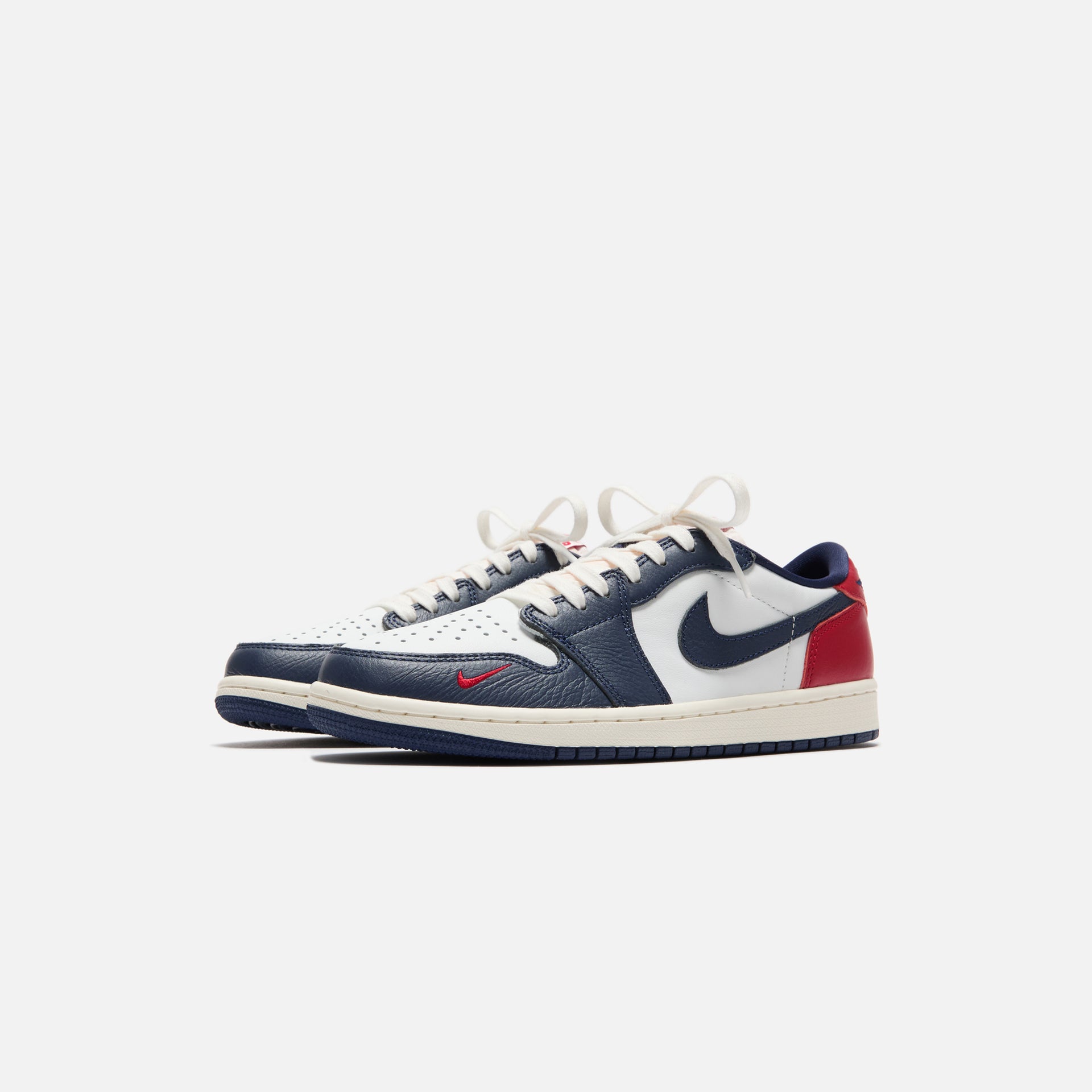 Jordan Air Jordan 1 Low OG - White / Gym Red / Midnight Navy / Neutral Grey / Sail / Muslin