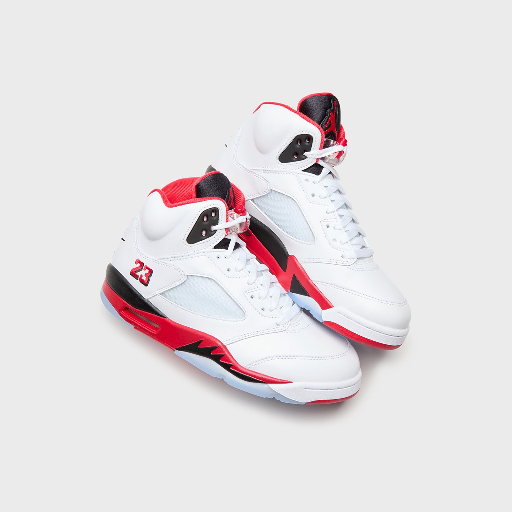 【美品】Air Jordan 5 Retro ホワイト/レッド US10 Jordan Air Jordan 5 Retro OG - White / Fire Red / Black – Kith