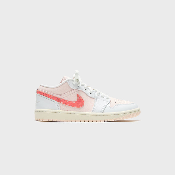 Nike Air Jordan 1 パープル/ホワイト　シュプリーム kith Nike Air Jordan 1 パープル/ホワイト シュプリーム kith最新