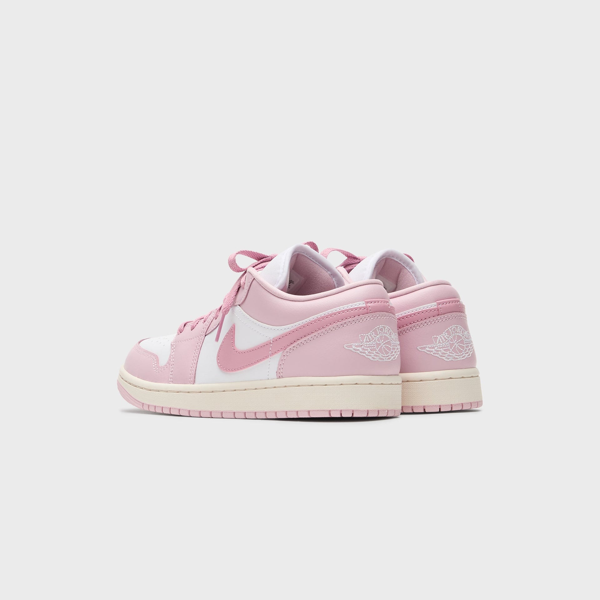 Jordan WMNS Air Jordan 1 Low SE - Anthracite / Sail / Coconut Milk / Iced Carmine