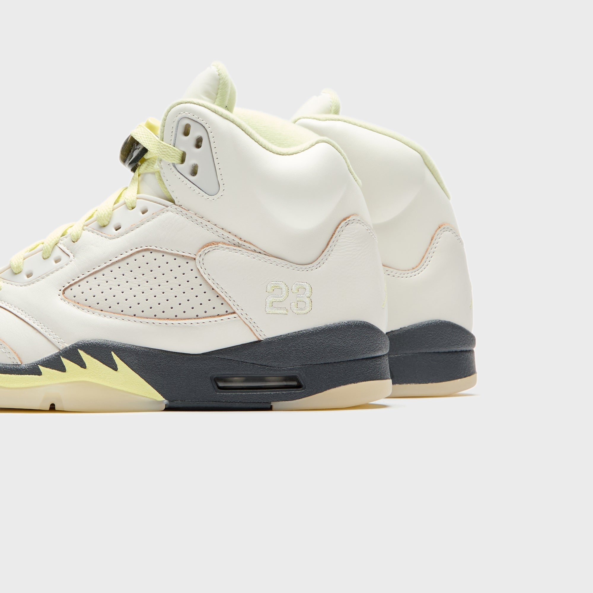 Air Jordan 5 ホワイト/ブラウン/ゴールド Nike Air Jordan 5 Retro SE 