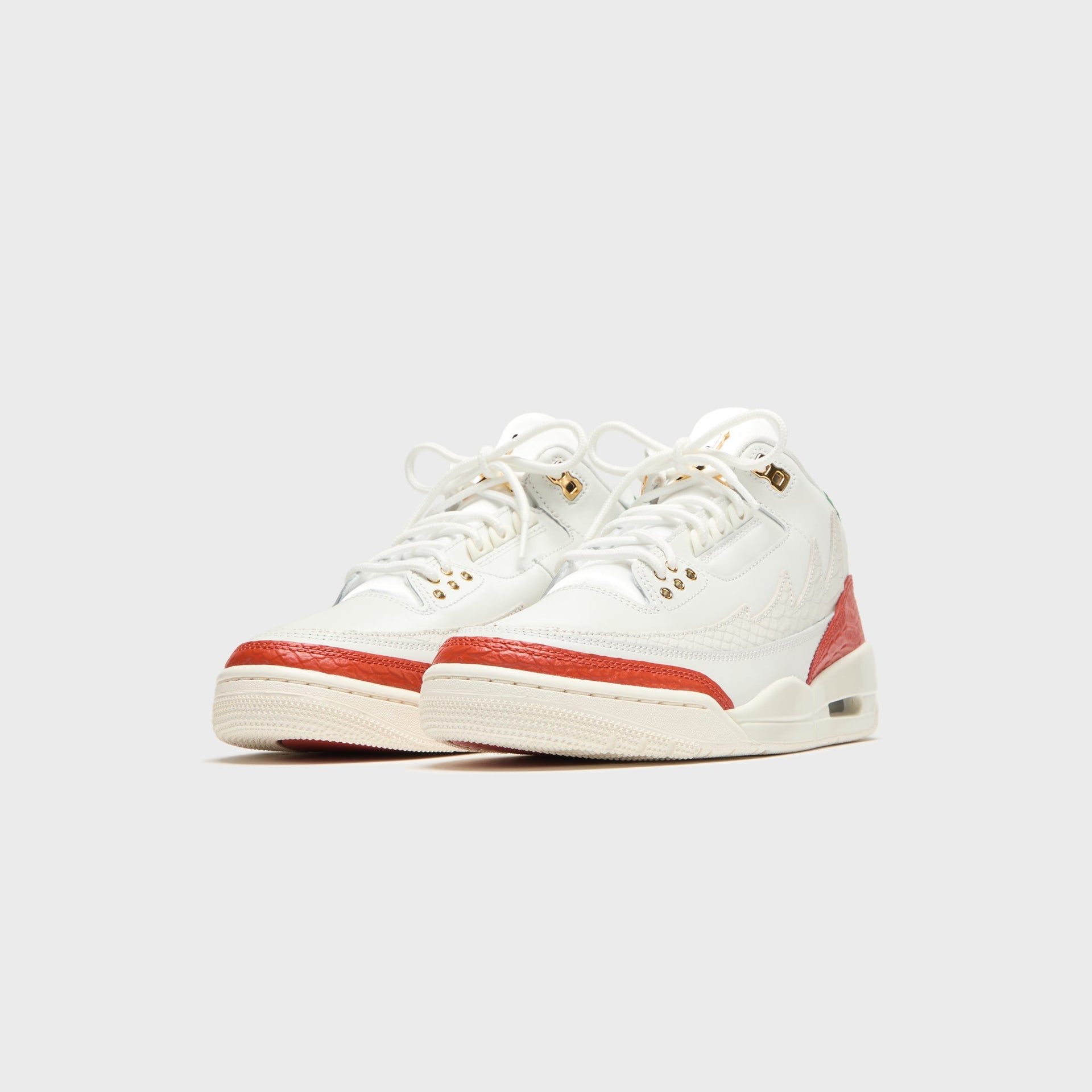 Nike Air Jordan 3 Retro - Summit White / Metallic Gold / Pine Green