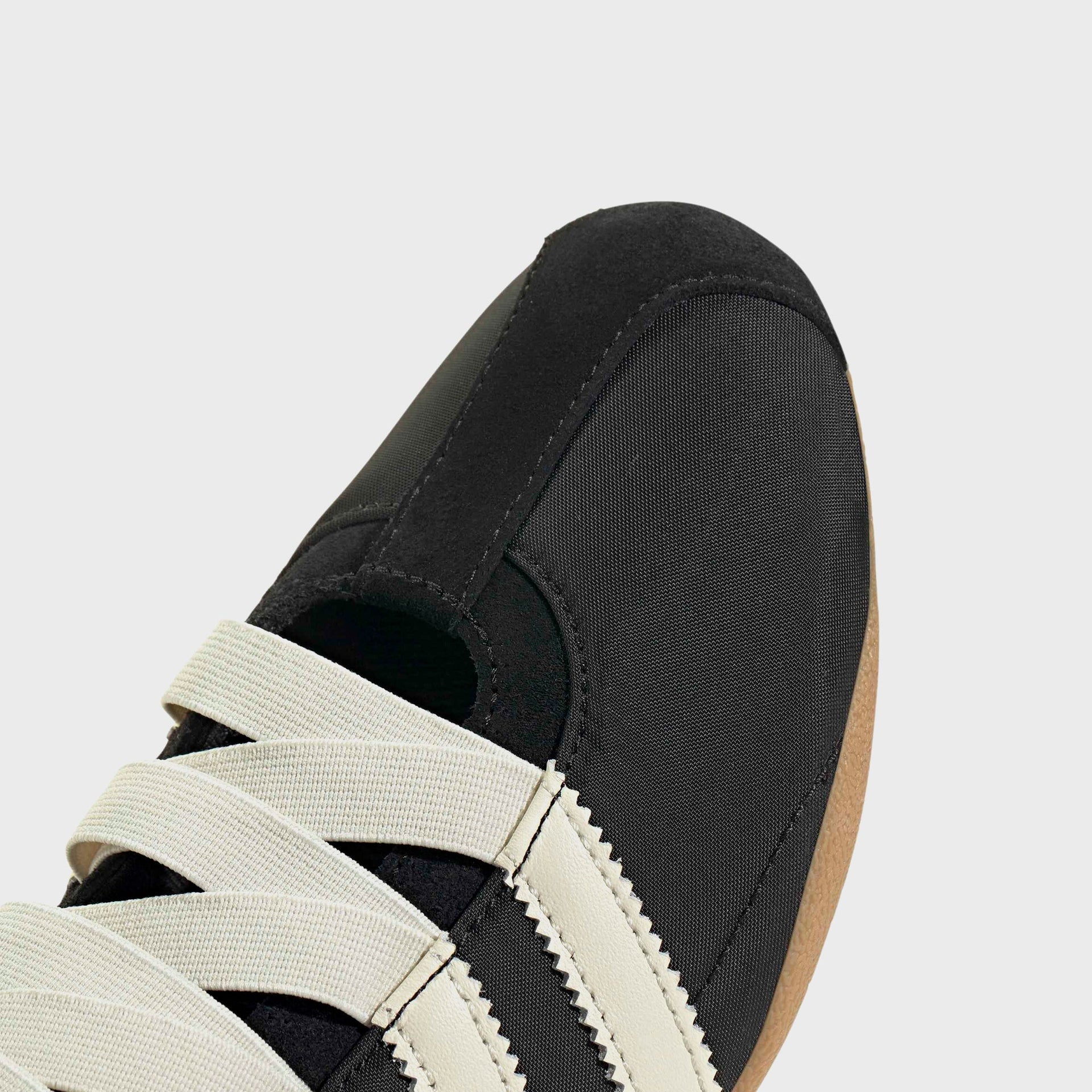 adidas WMNS Tokyo MJ - Core Black / Cream White / Gold Metallic
