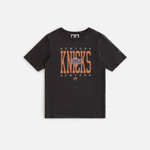 Erlebniswelt-fliegenfischenShops Kids for the New York Knicks Home Court Vintage Tee - Black