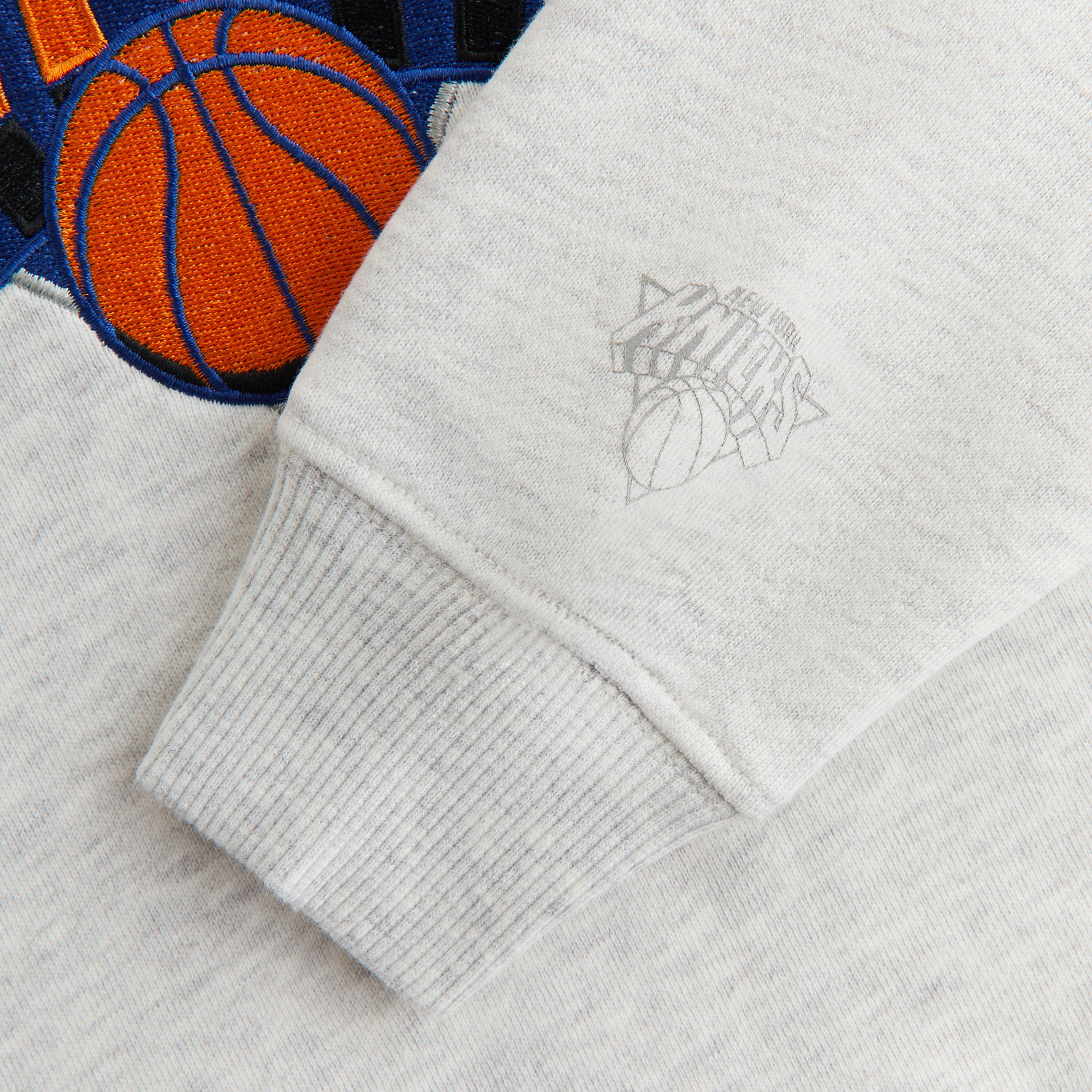 Kith Kids for the New York Knicks Empire Nelson Crewneck - Light Heather Grey