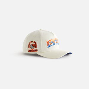 UrlfreezeShops Kids & New Era for the New York Knicks Youth 9FIFTY Snapback - Silk