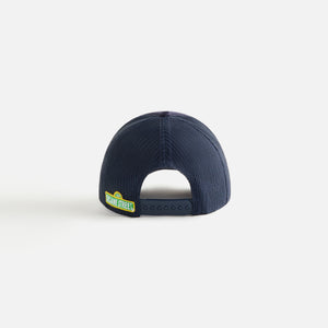 Pinch to zoom Trucker Hat - Nocturnal