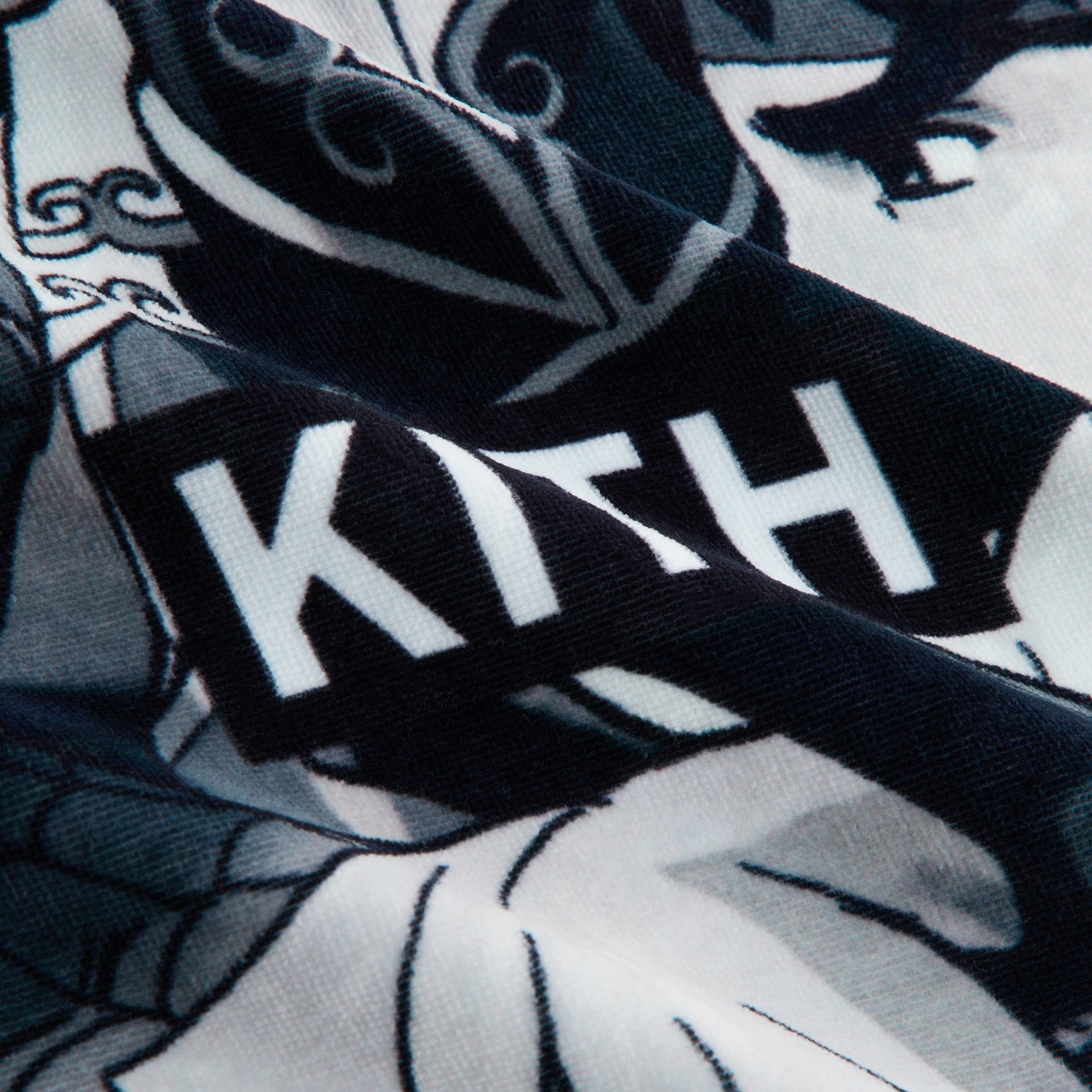 Marvel vs. Capcom | Kith Printed Towel - Black - PH