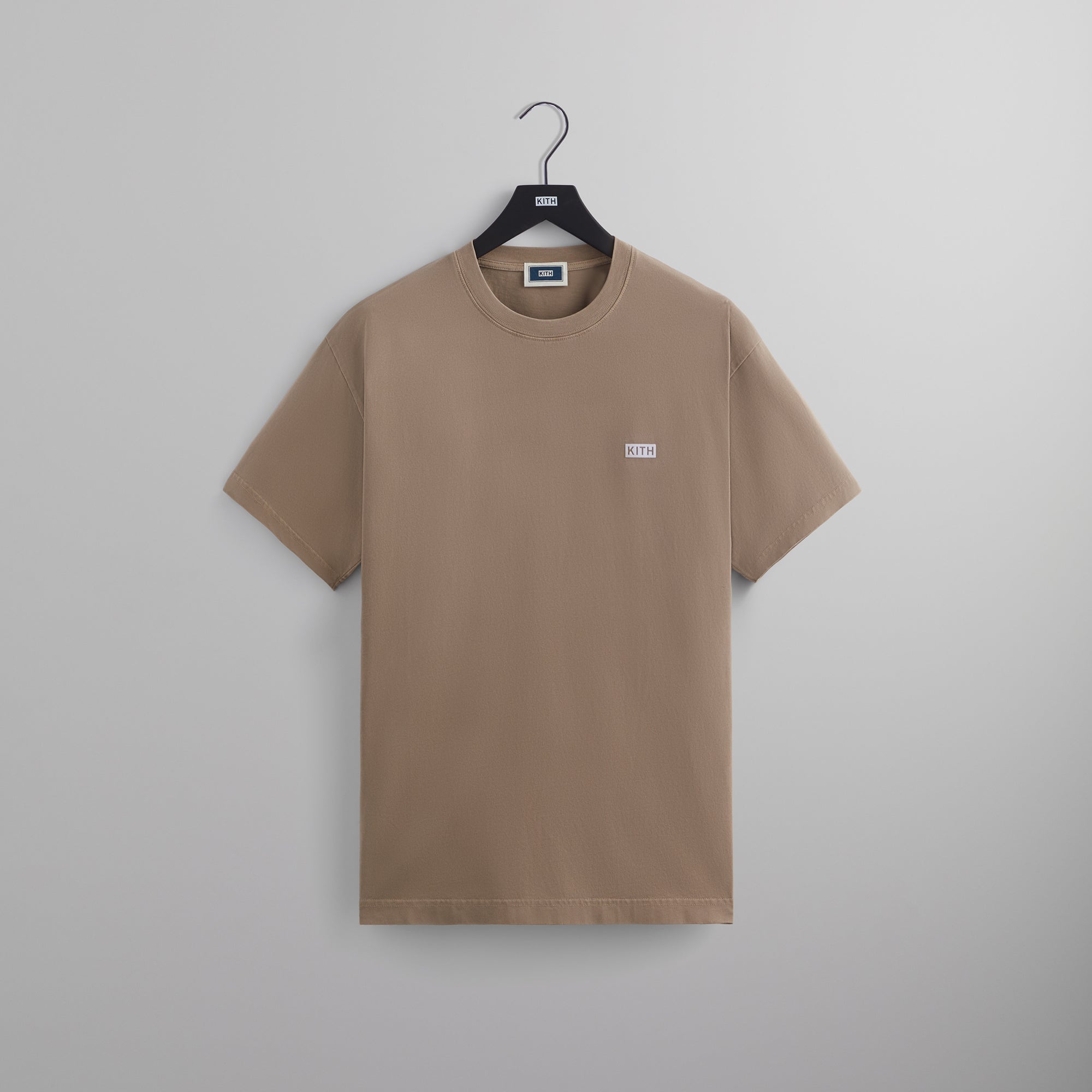 りっぱなし{ KITH SS small box LAX TEE ベージュ XL 新品の通販 by