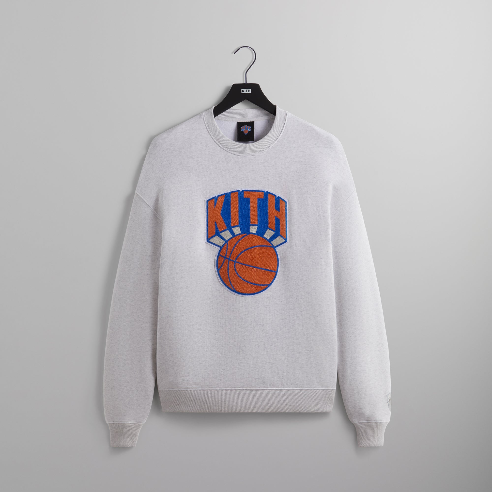 Kith for the New York Knicks Retro NY Nelson Crewneck - Light Heather Grey