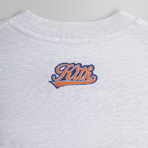 Kith for the New York Knicks Script Vintage Nelson Crewneck - Light Heather Grey PH