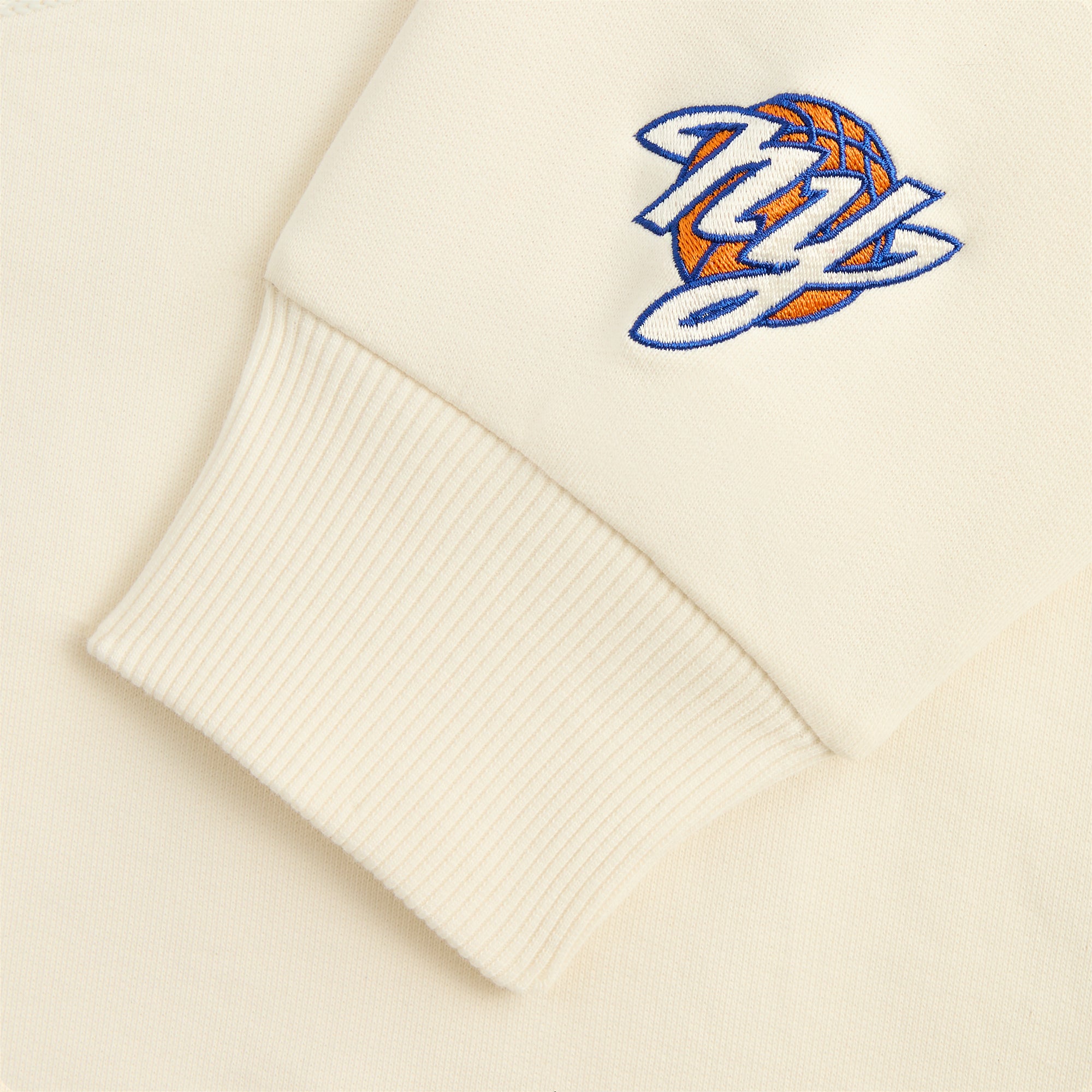 Kith for the New York Knicks City Vintage Nelson Crewneck Kith for the New York Knicks City Vintage Nelson Crewneck