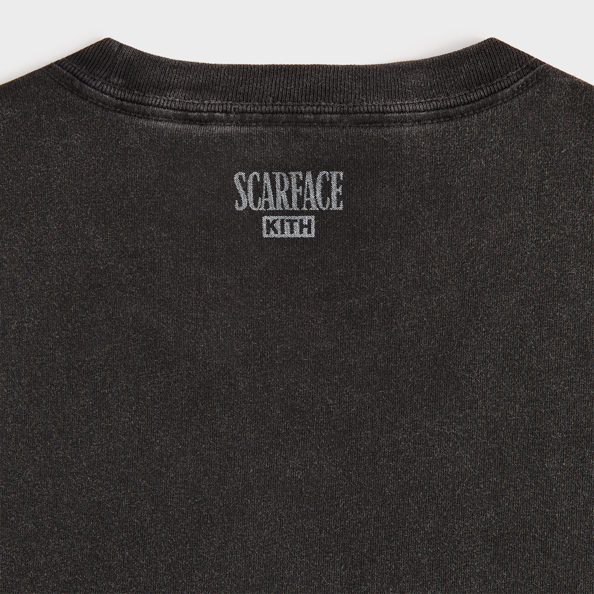 トップス Kith For Scarface FilmPoster Vintage Tee KHM034171-101-Front.jpg?v=