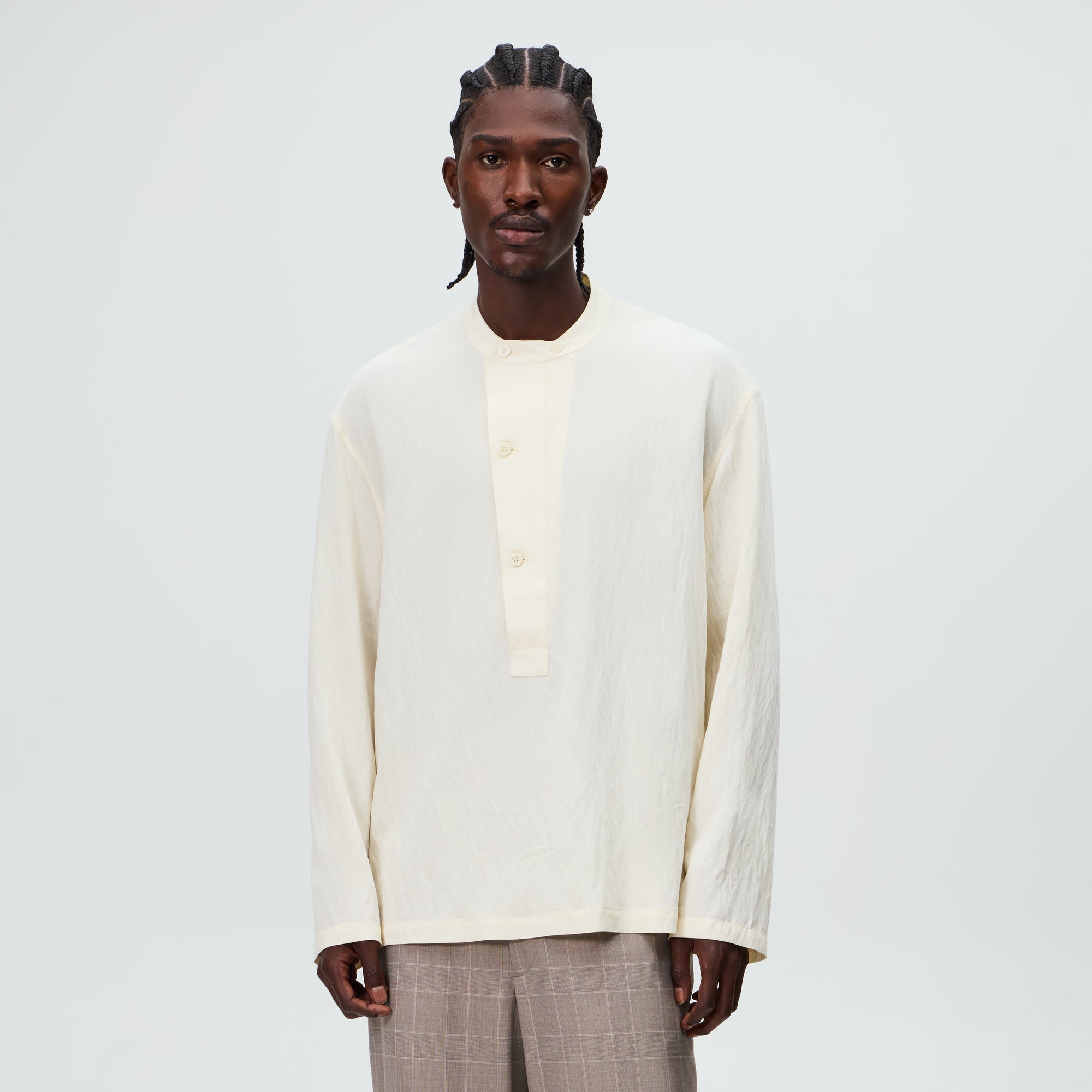 &Kin Wrinkle Cupro Leven Shirt - Sandrift – Kith