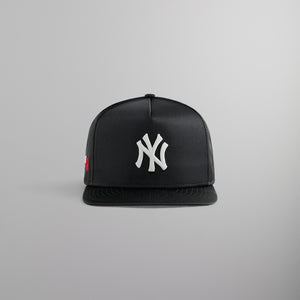 UrlfreezeShops & New Era for the New York Yankees Satin 9FIFTY A-Frame Snapback - Black