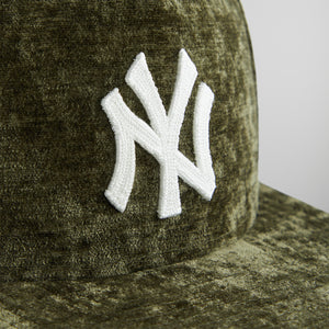 NEW YORK YANKEES CLASSIC CHENILLE DK TEE (WHITE)