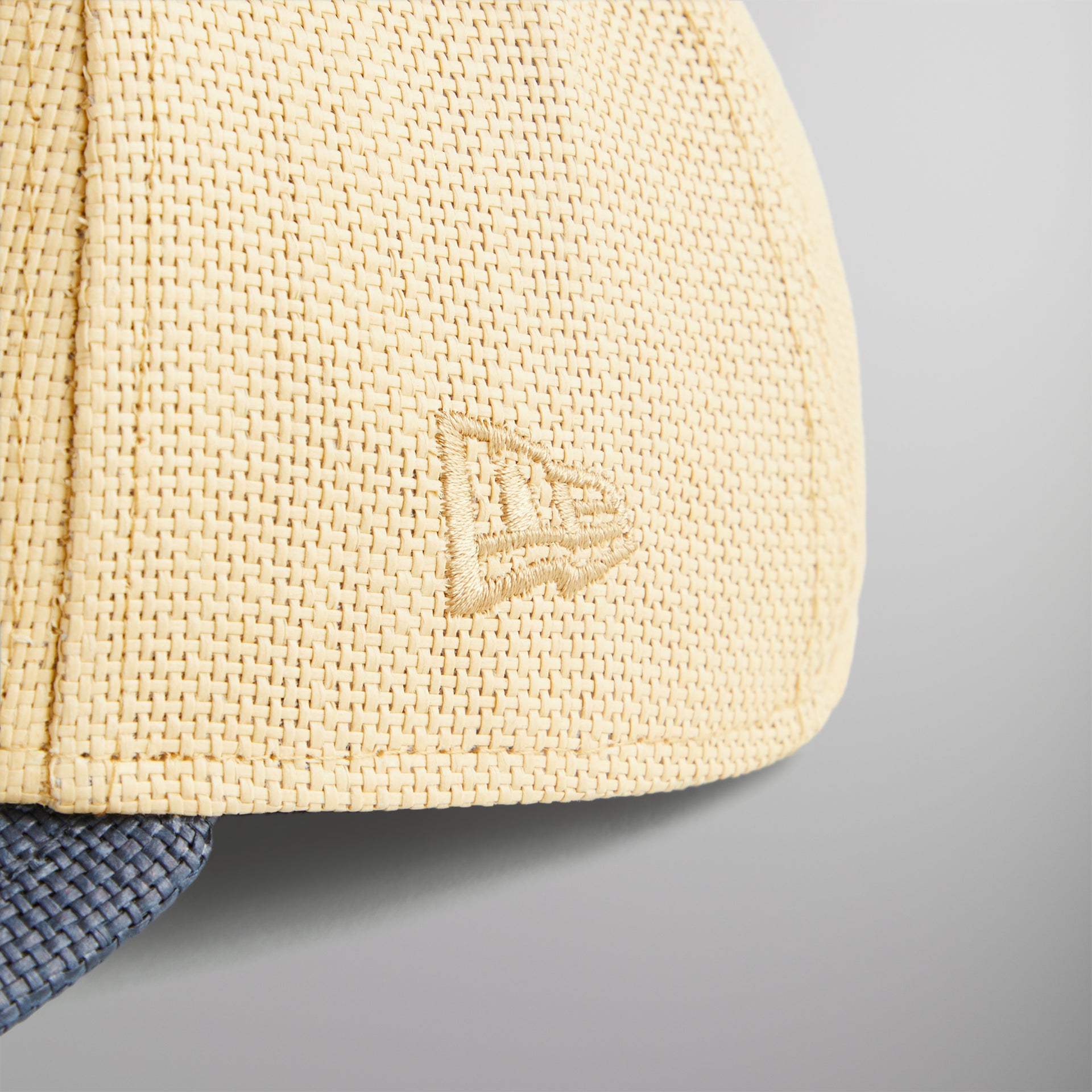 Kith & New Era for the New York Yankees Raffia 9FORTY A-Frame Snapback - Sandrift