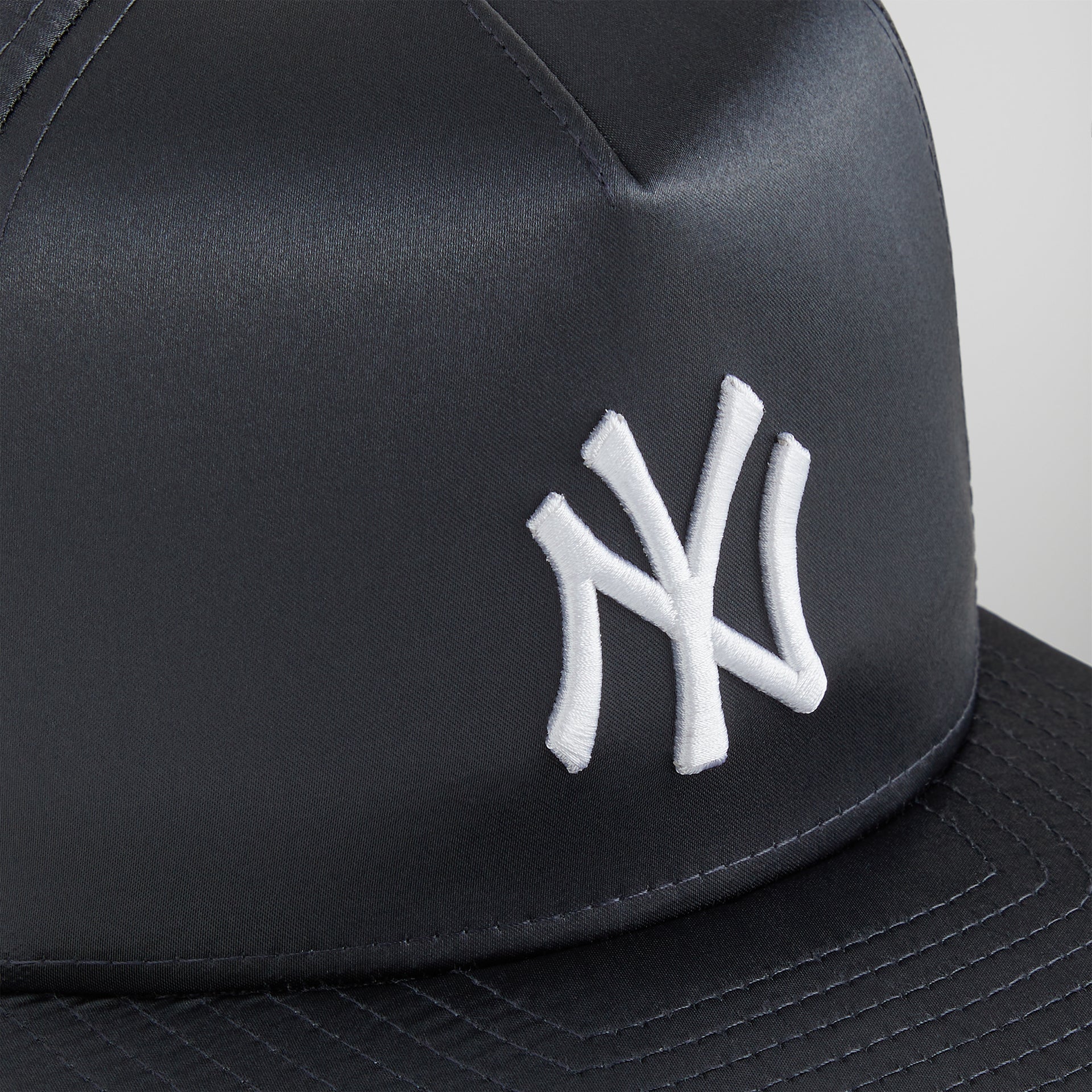 Kith & New Era for the New York Yankees Satin 9FORTY Snapback - Vague