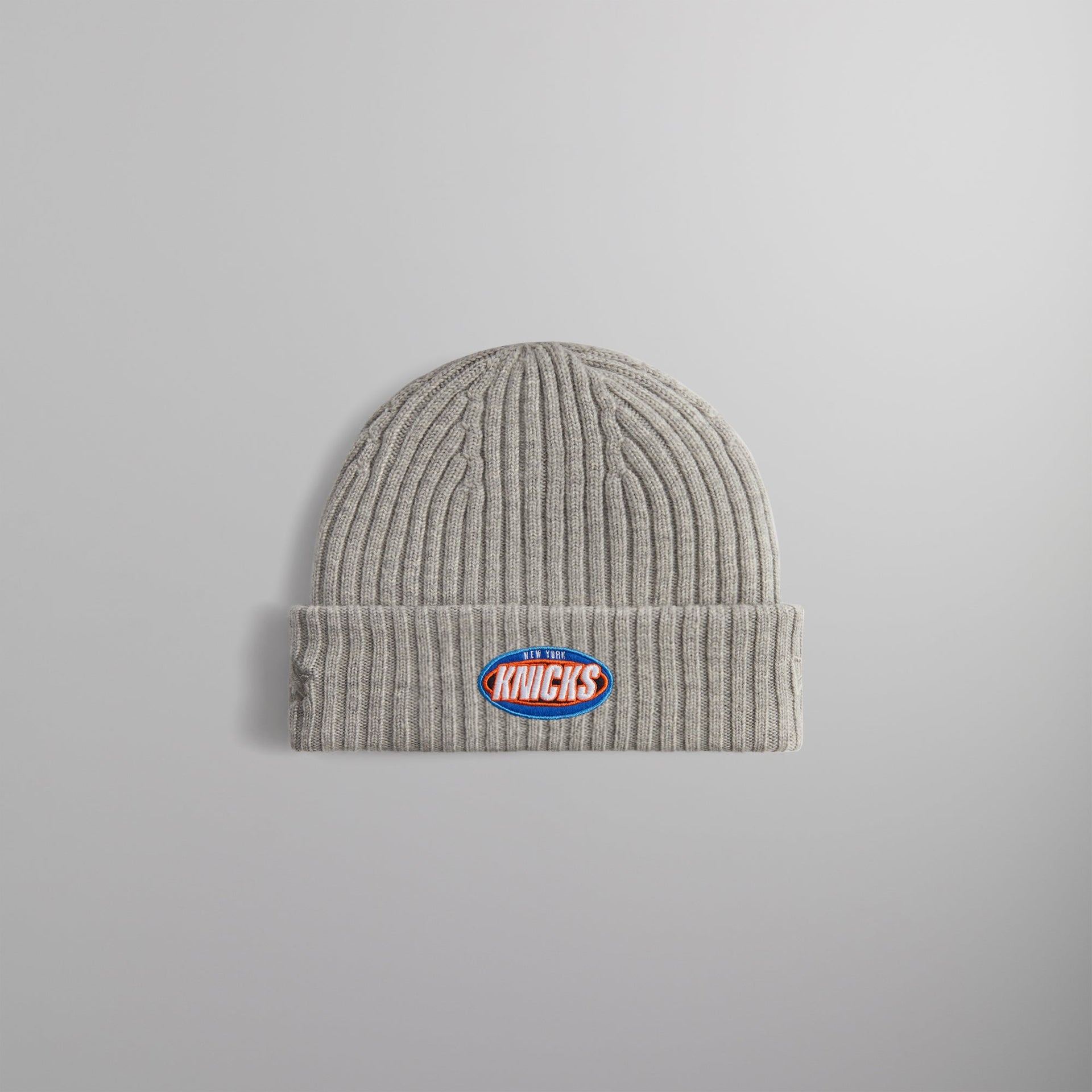 Kith & New Era for the New York Knicks Logo Beanie - Light Heather Grey PH