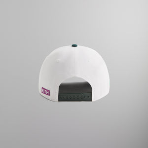 Batman | Kith Joker Twill Low Pinch Crown Snapback - White