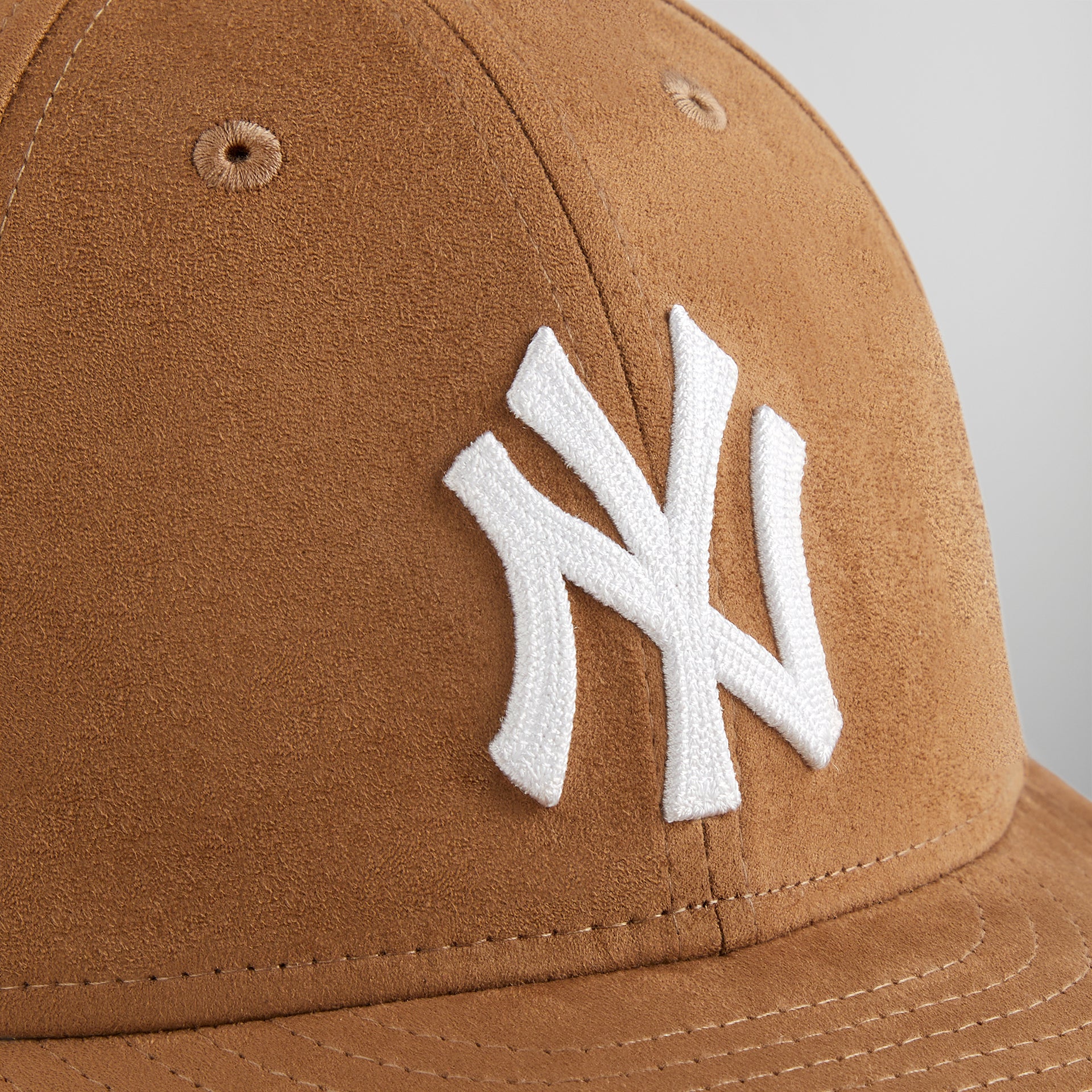 Kith & New Era for the New York Yankees Microsuede 59FIFTY Low Profile Fitted - Mesa