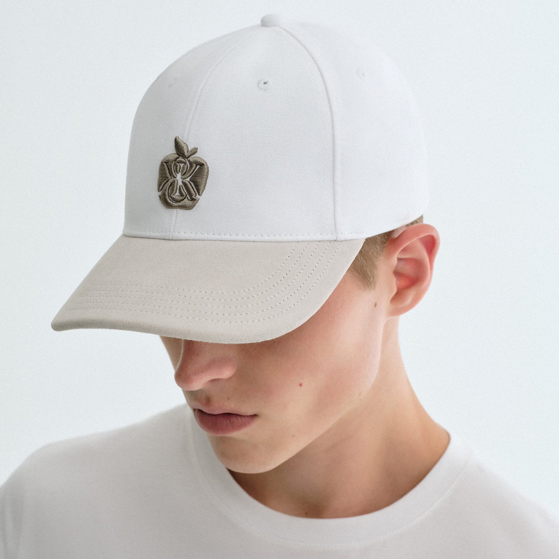 Erlebniswelt-fliegenfischenShops Two-Tone Suede Brim Aaron Classic Cap - White