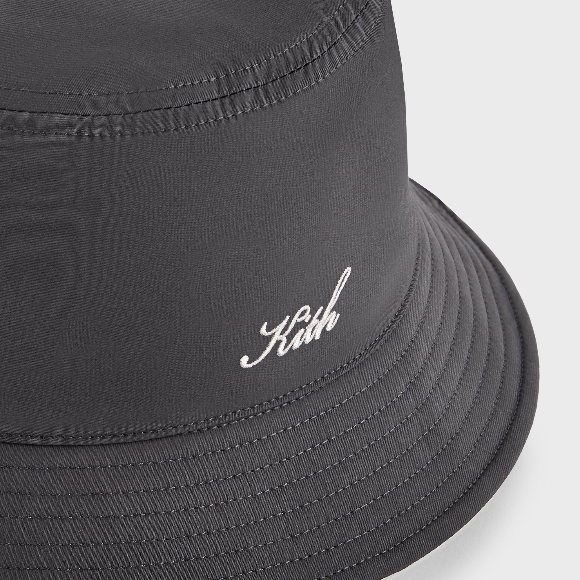 ★25SS★Kith Transitional Nylon Reversible Dawson Bucket Hat Kith Transitional Nylon Reversible Dawson Bucket Hat - Somber