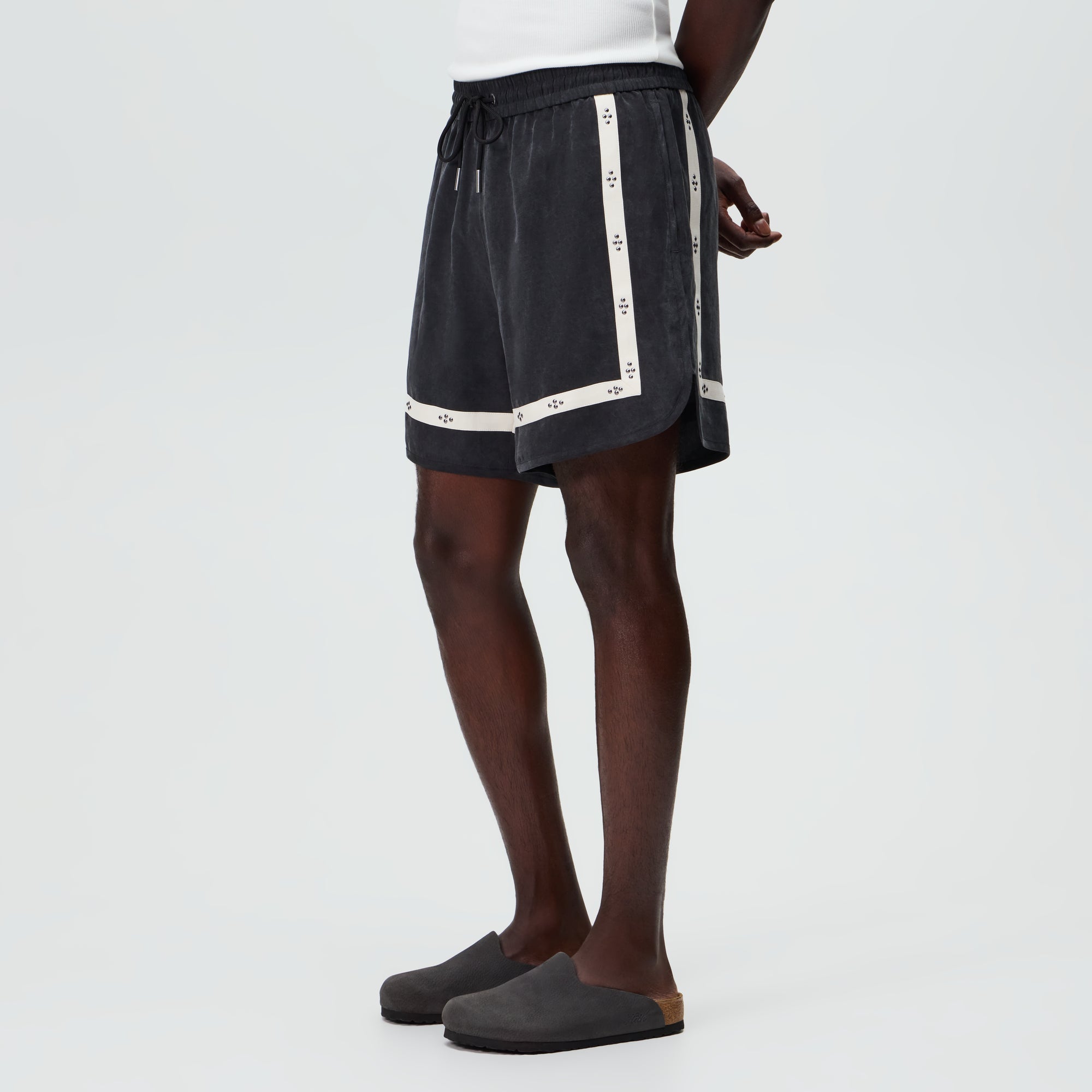 &Kin Cupro Linen Dylan Short - Black – Kith