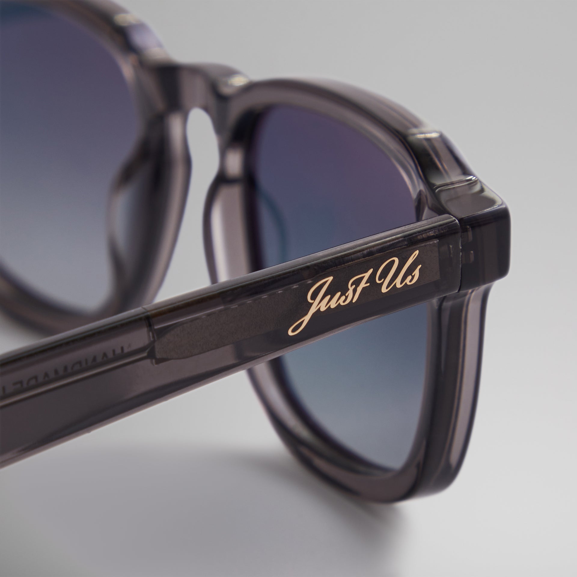 Kith Napeague Sunglasses - Grey Crystal / Blue