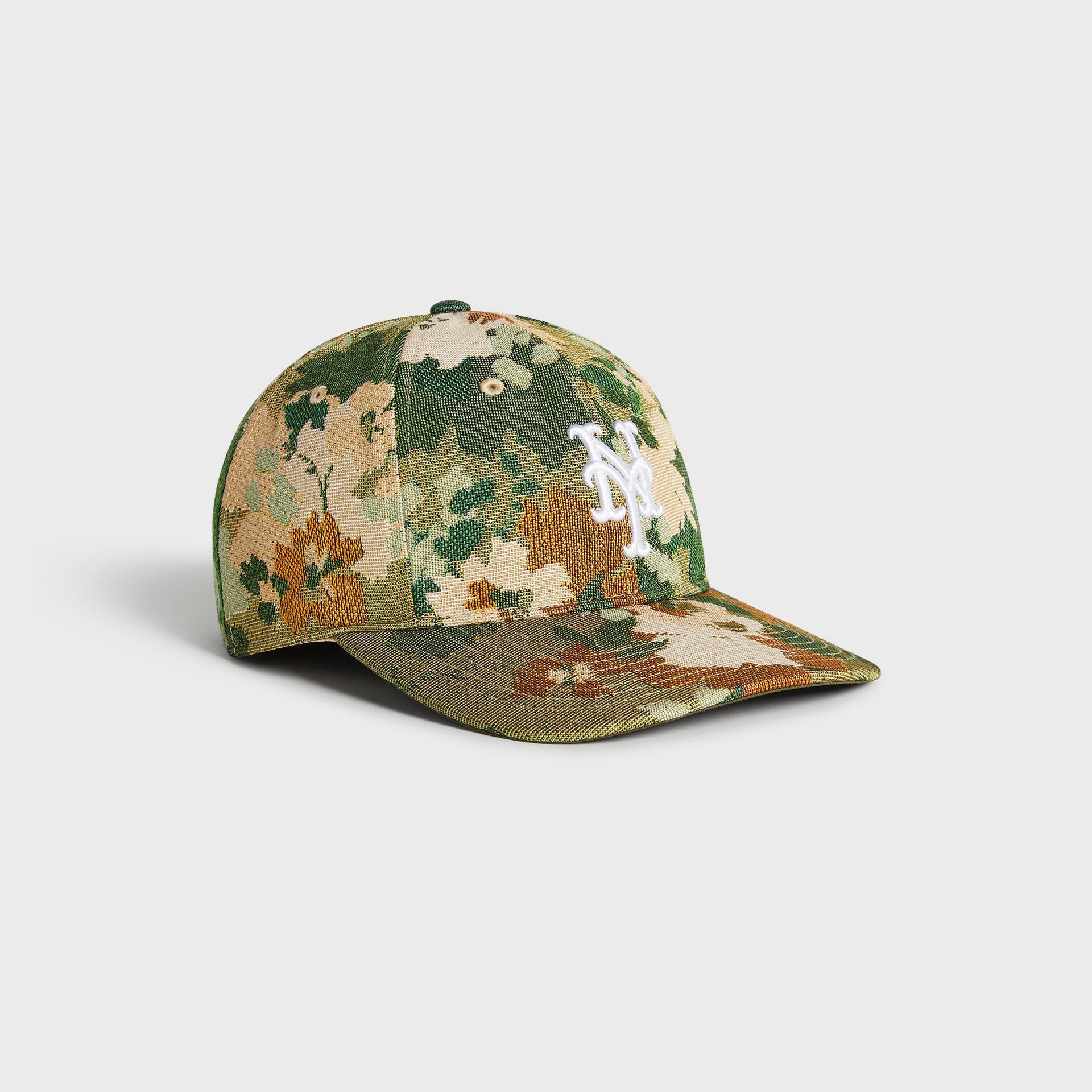 Three-quarter angle of the Sage floral tapestry Kith & ‘47 New York Mets Franchise Cap