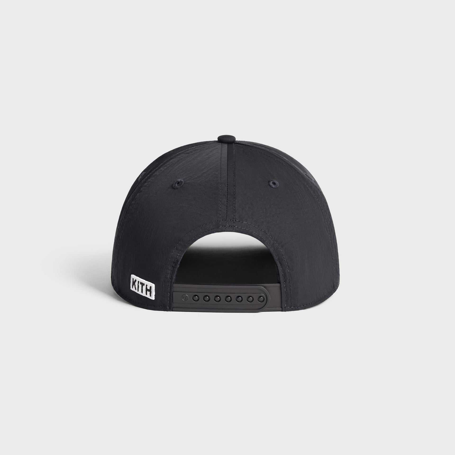 Kith and '47 New York Mets nylon SL Hitch snapback in black, back view showing snap closure