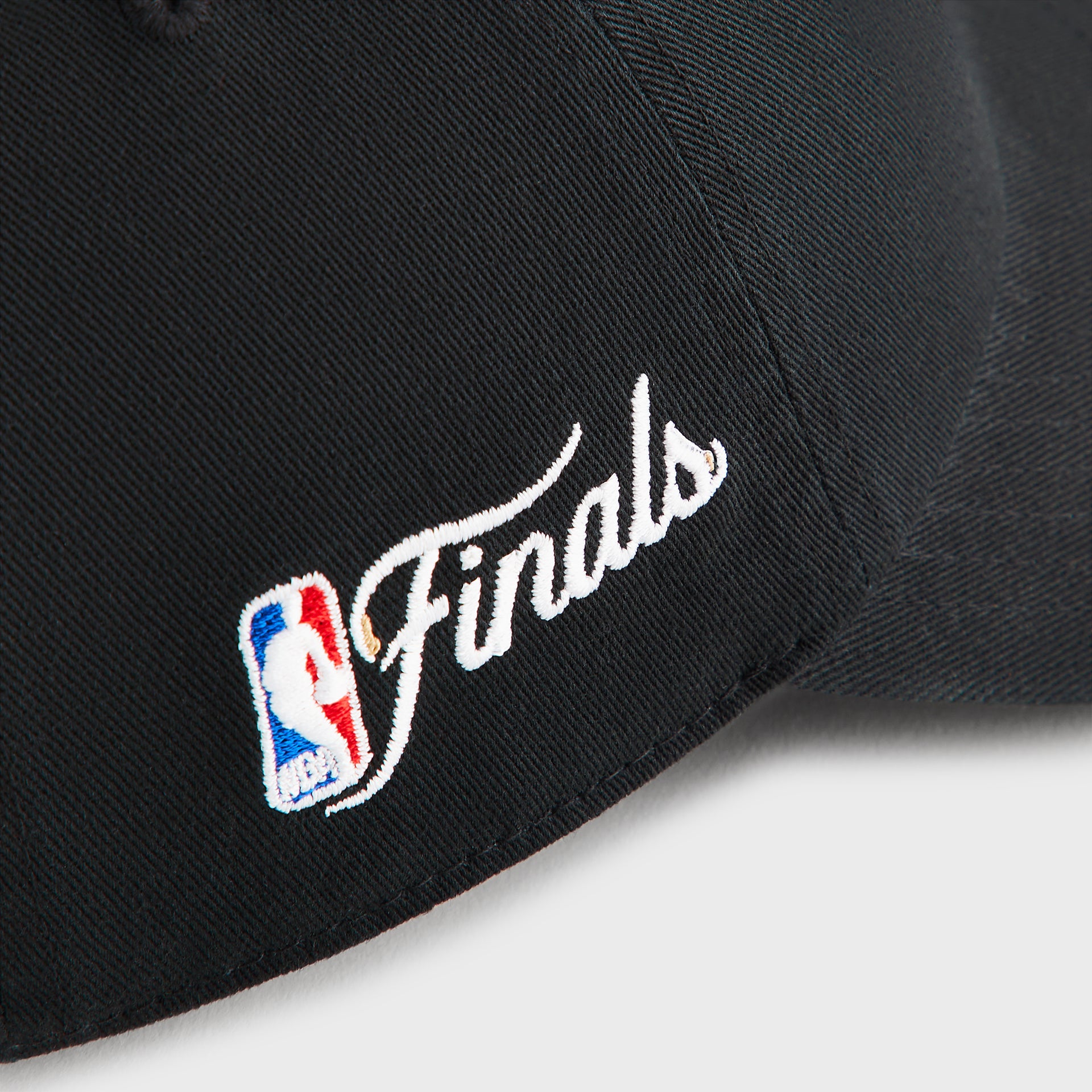 MADE-TO-ORDER | Kith & '47 for the New York Knicks 2026 Champions Hitch Snapback - Black