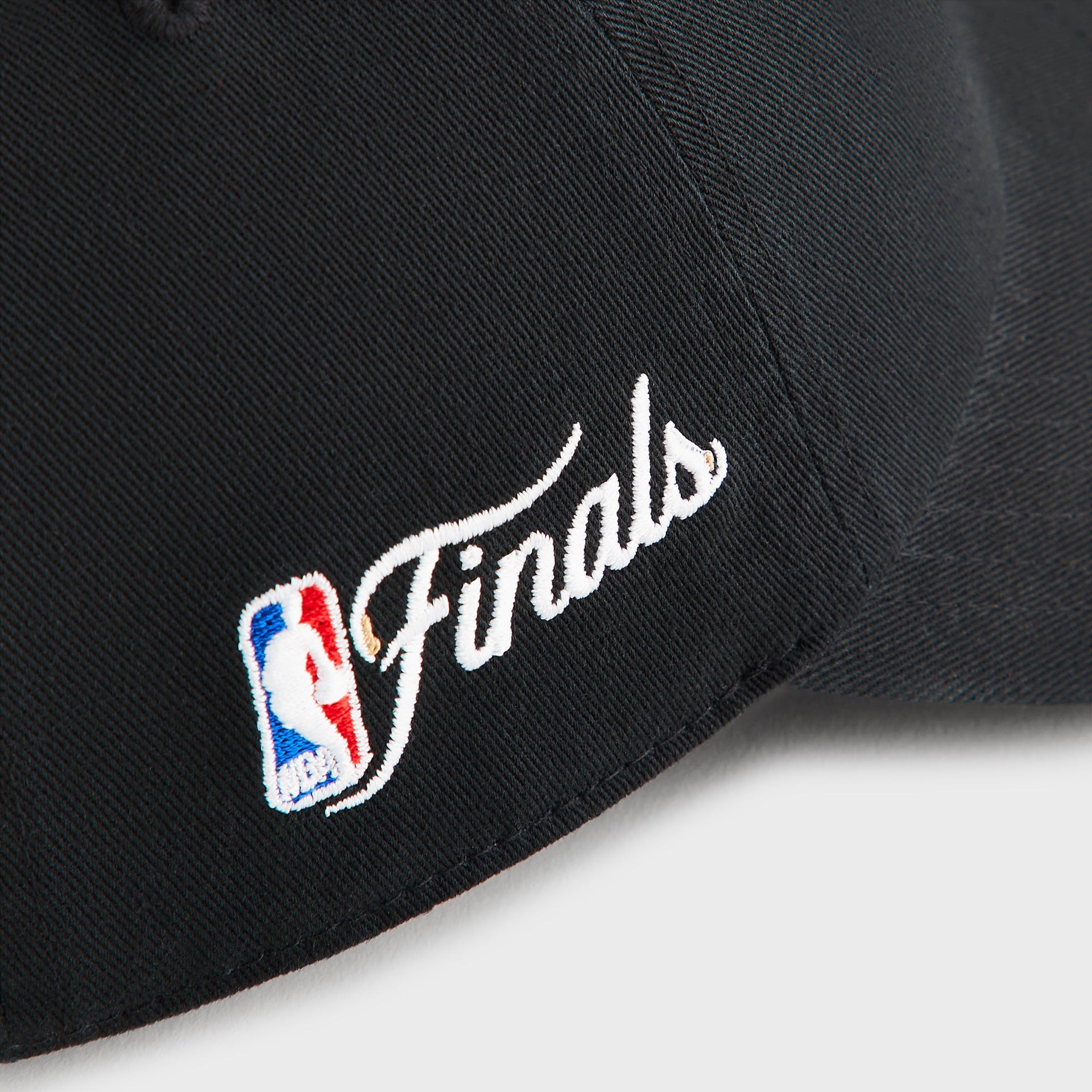 MADE-TO-ORDER | Kith & '47 for the New York Knicks 2026 Champions Hitch Snapback - Black