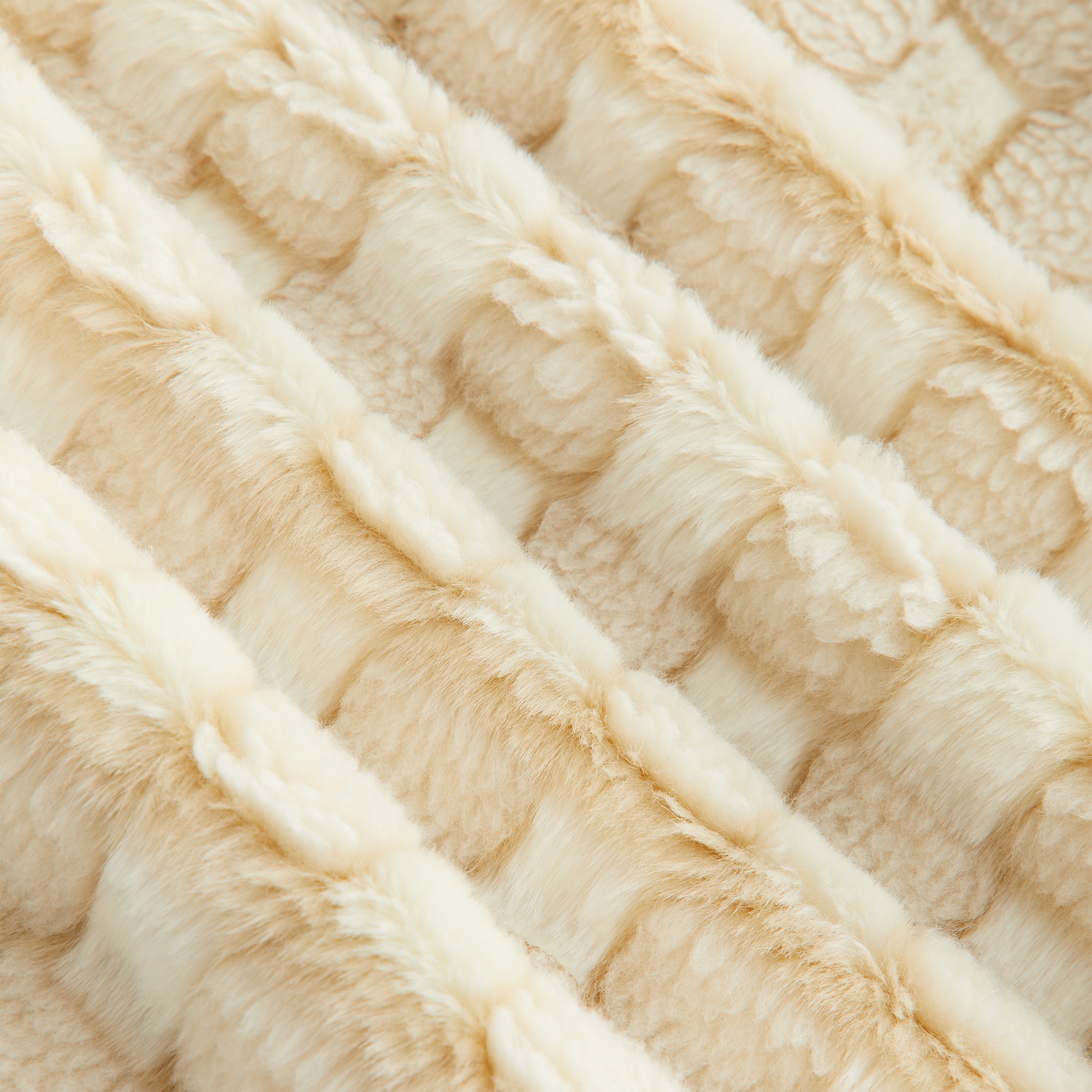 Kith Women Toshi Checked Teddy Bomber - Veil Kith Women Toshi Checked Teddy Bomber - Veil
