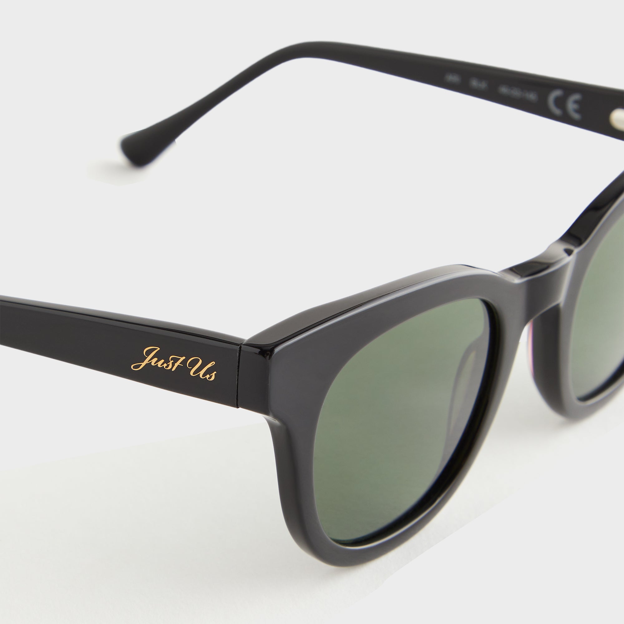 ◆KITH NYC◆ KITH レディース ARI サングラス - ブラック Kith Women Ari Black Sunglasses - Black