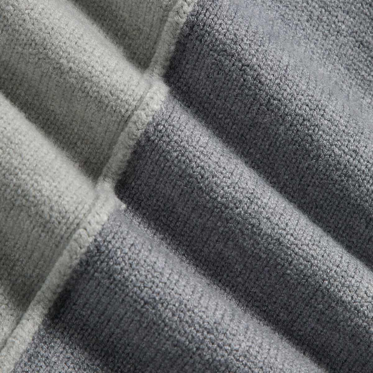 Kith Women Desmond Blocked Shorty - Cool Heather Grey - PH