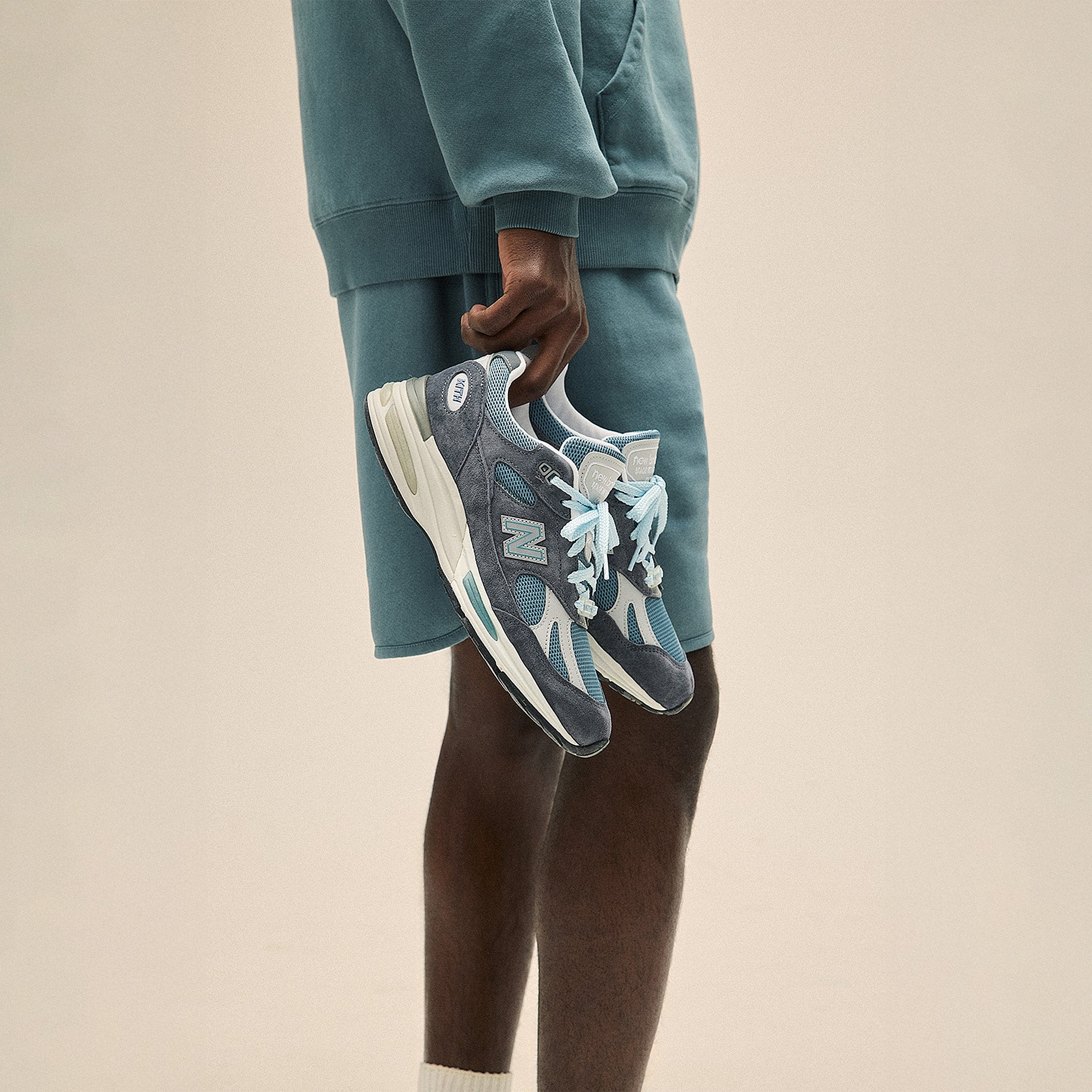 ブランド通販 in Made Balance New & Kith UK Lead / Asphalt - 991V2 靴