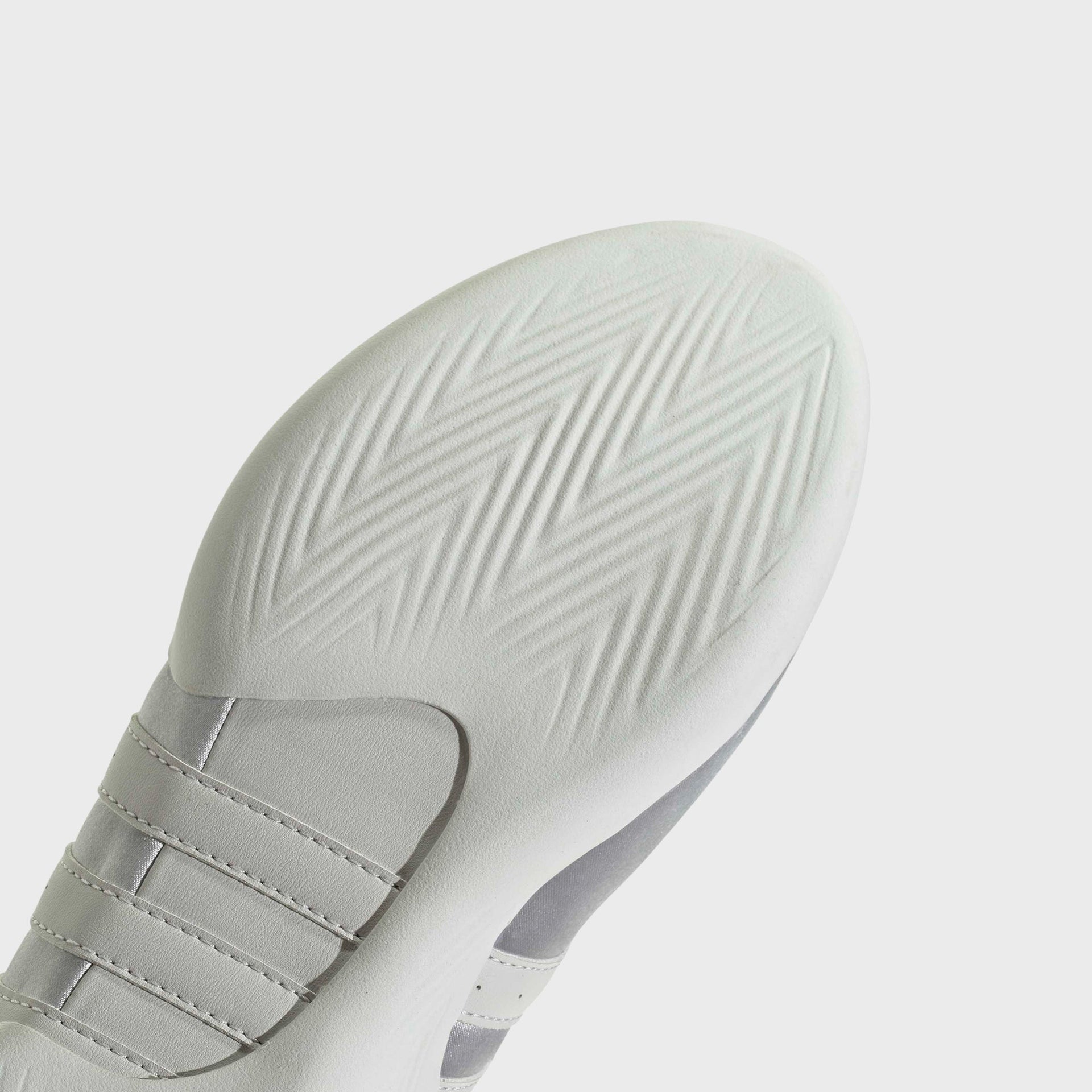 adidas WMNS Taekwondo Mei Ballet - Silver Metallic / Grey One / Cloud White
