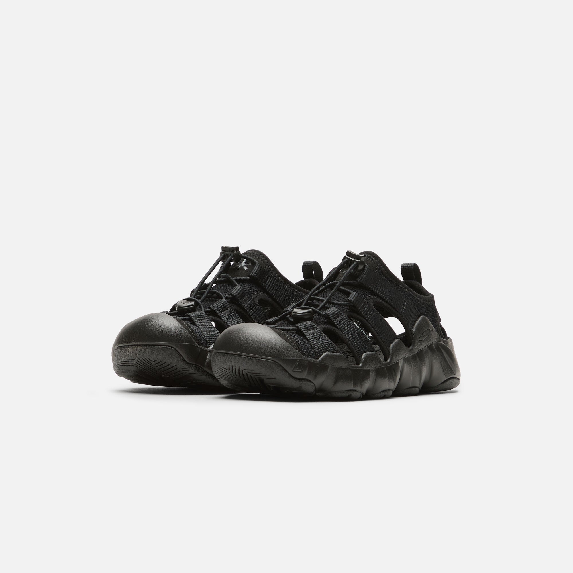 Keen x Snow Peak Hyperport H2 - Triple Black – Kith
