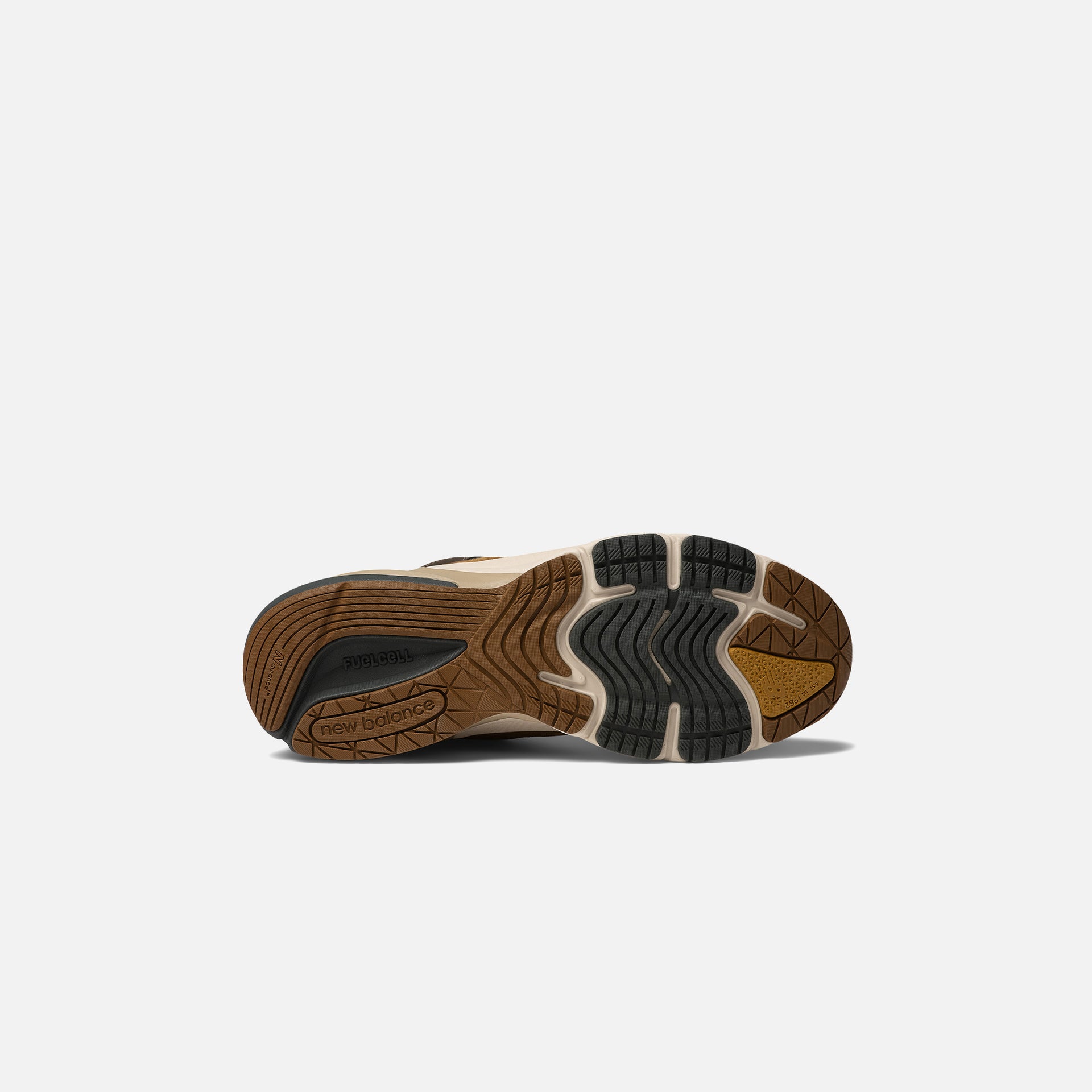New Balance x Carhartt WIP 990v6 - Grey / Brown