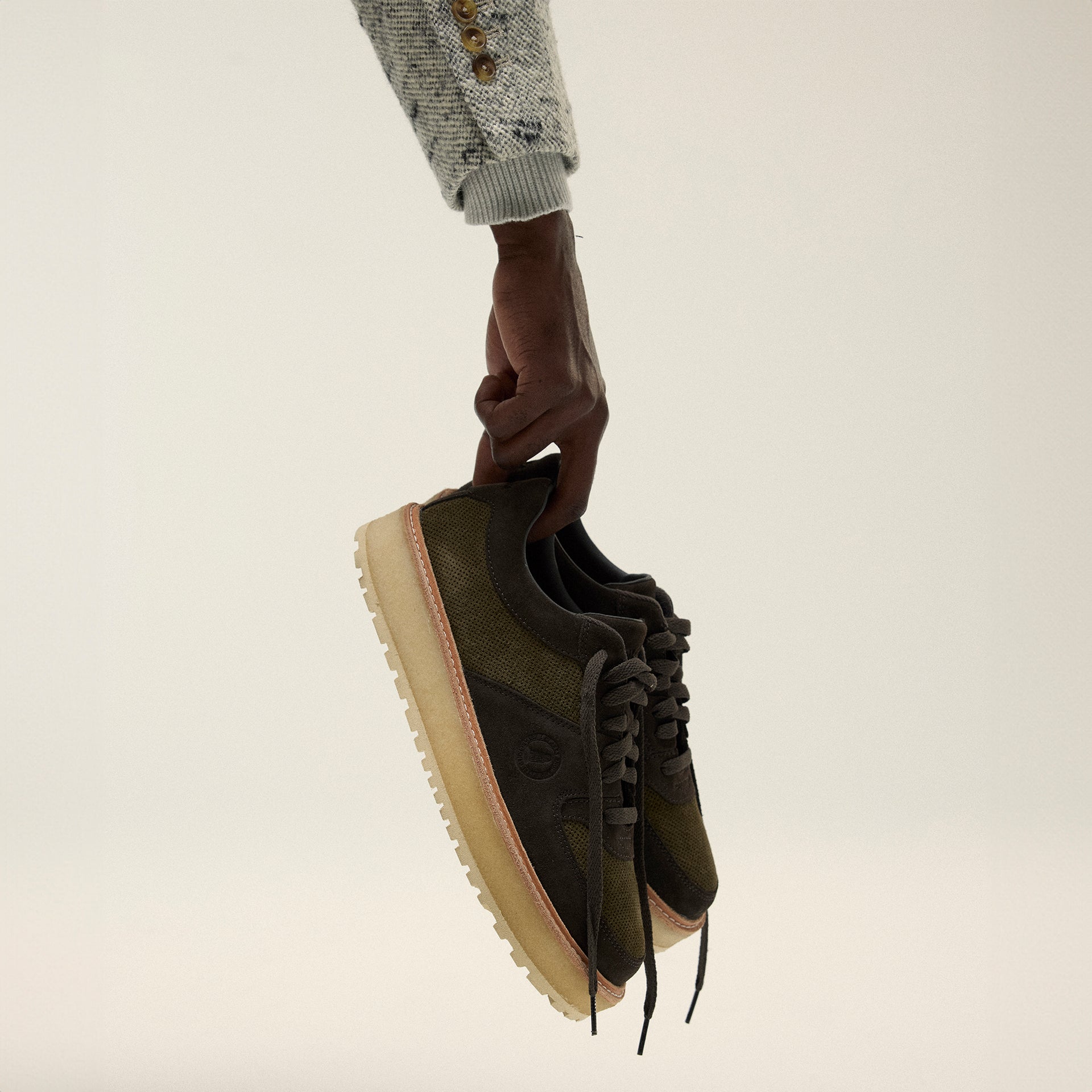 8th St by Ronnie Fieg for Clarks Originals Sandford 2 - Black Olive / Ivy Green