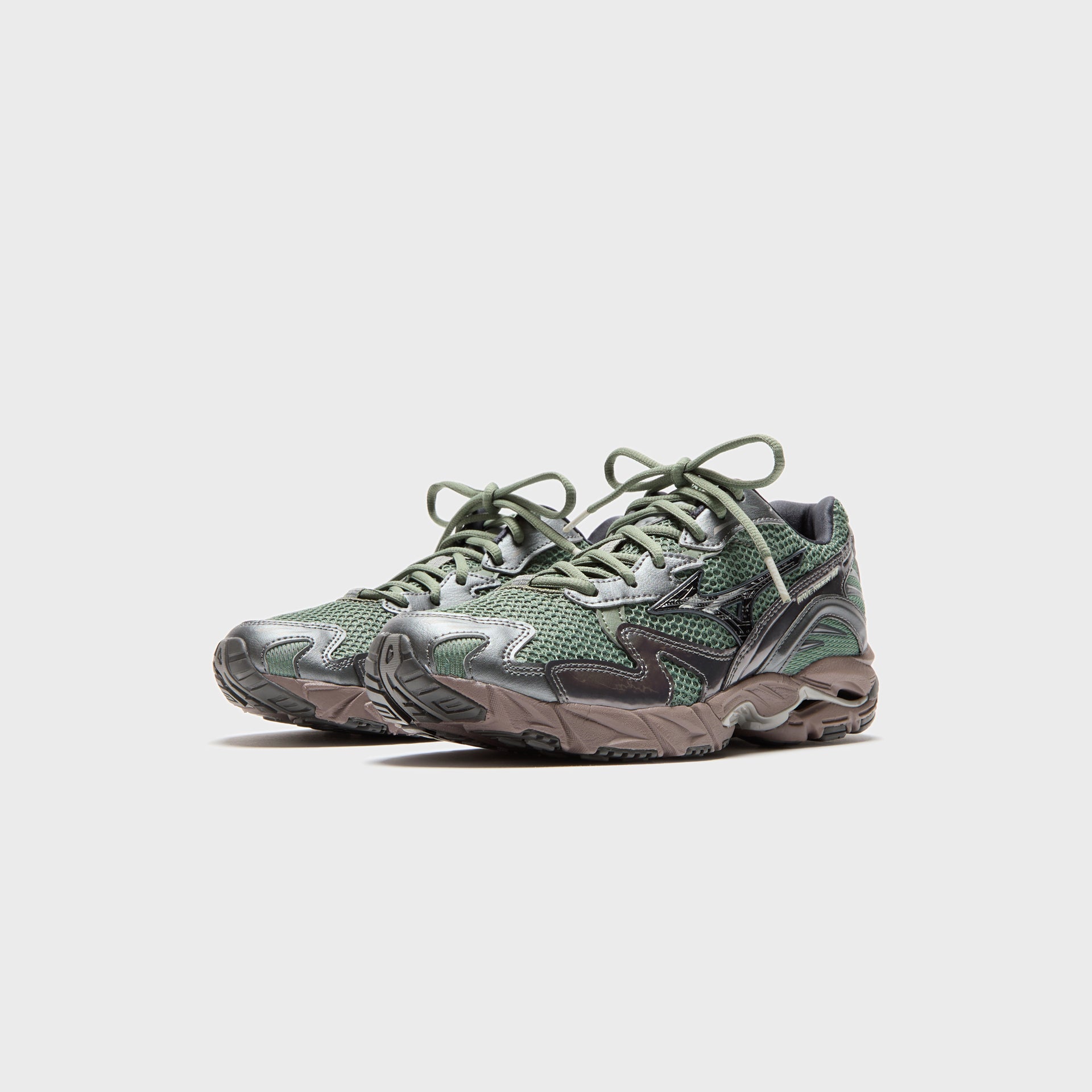 Mizuno Wave Rider 10 - Agave Green / Black Sand