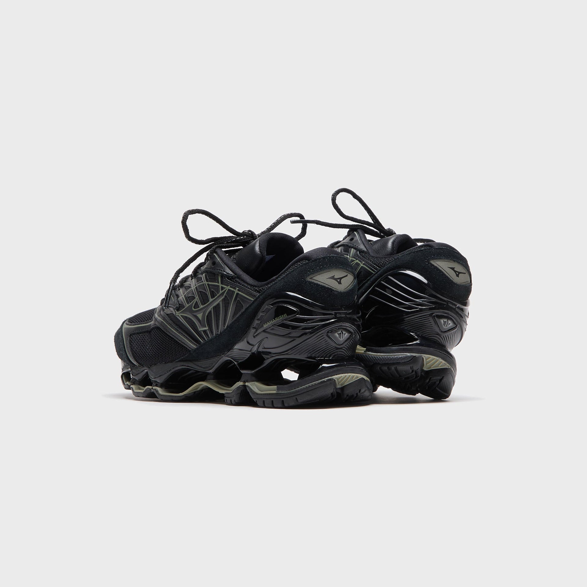 Mizuno x Maharishi Wave Prophecy LS - Black
